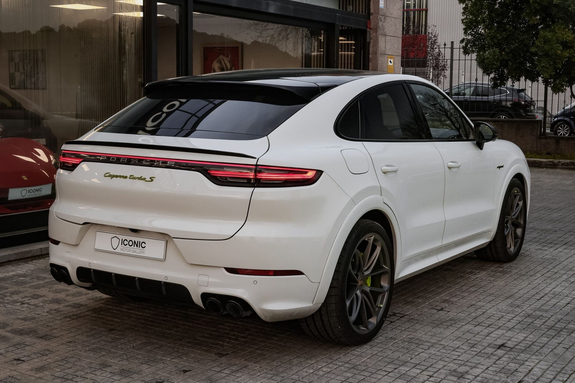PORSCHE CAYENNE TURBO S E-HYBRID