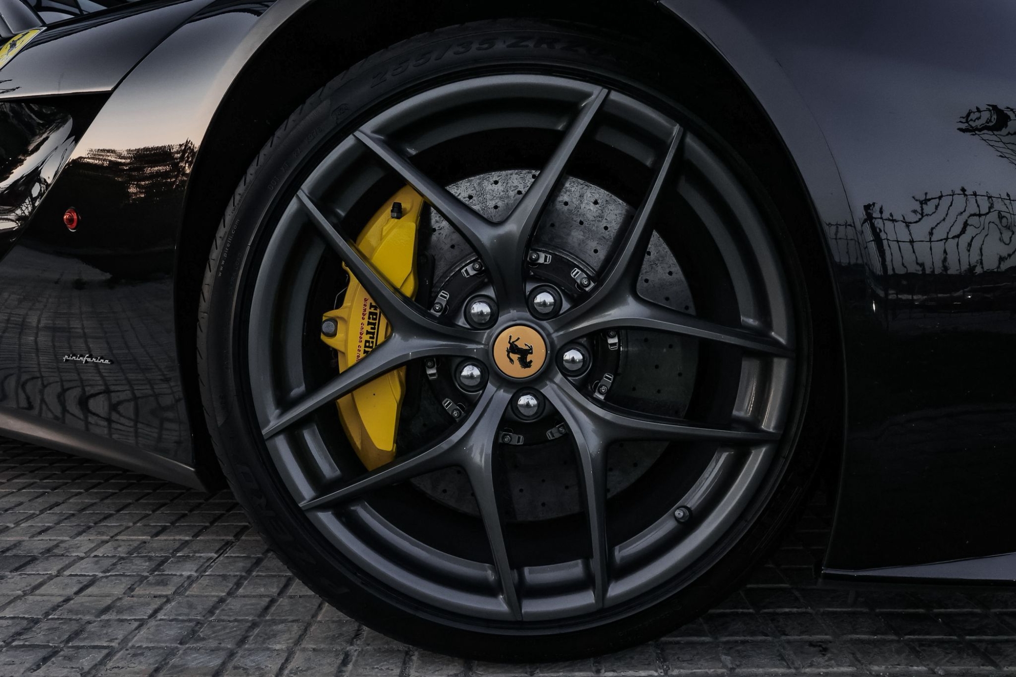 FERRARI F12 BERLINETTA