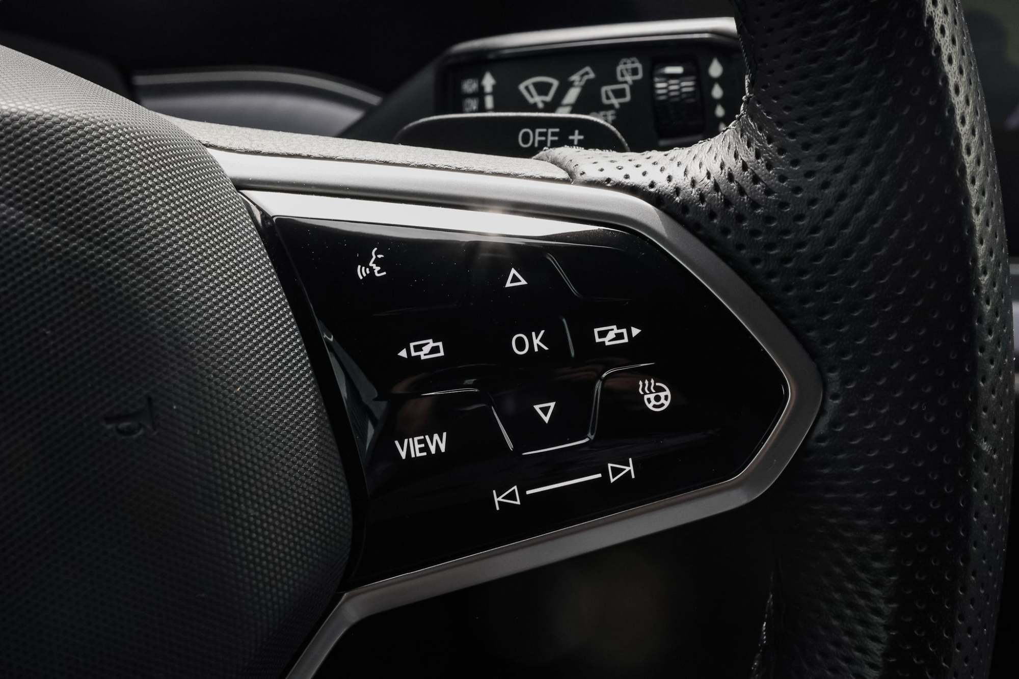 VOLKSWAGEN TOUAREG 3.0 TSI V6 RLINE 4MOTION HIBRYD