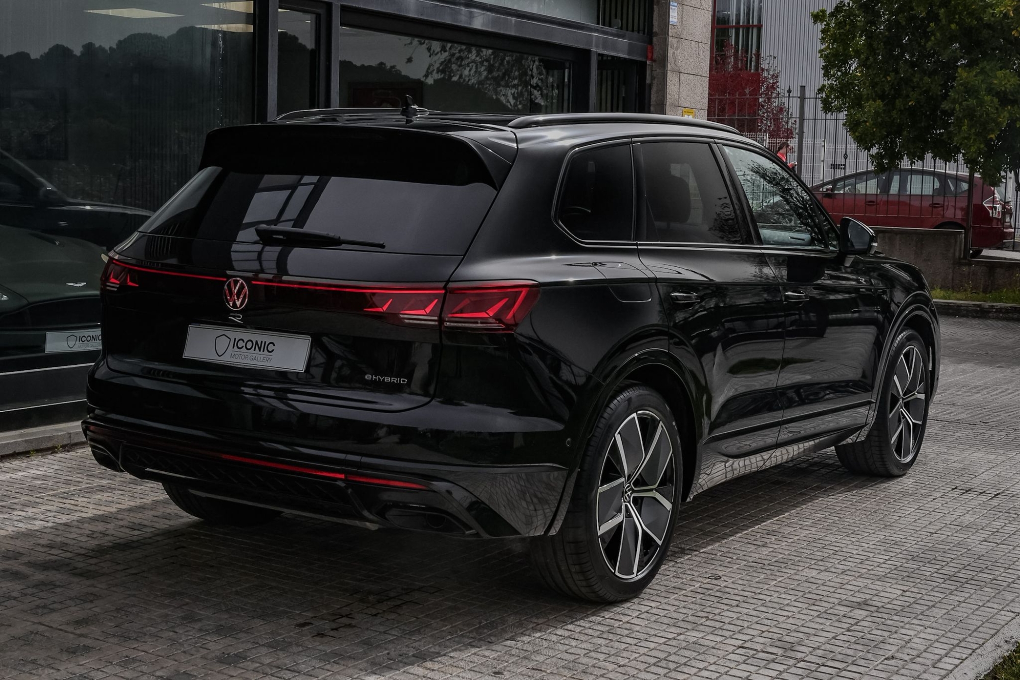 VOLKSWAGEN TOUAREG 3.0 TSI V6 RLINE 4MOTION HIBRYD