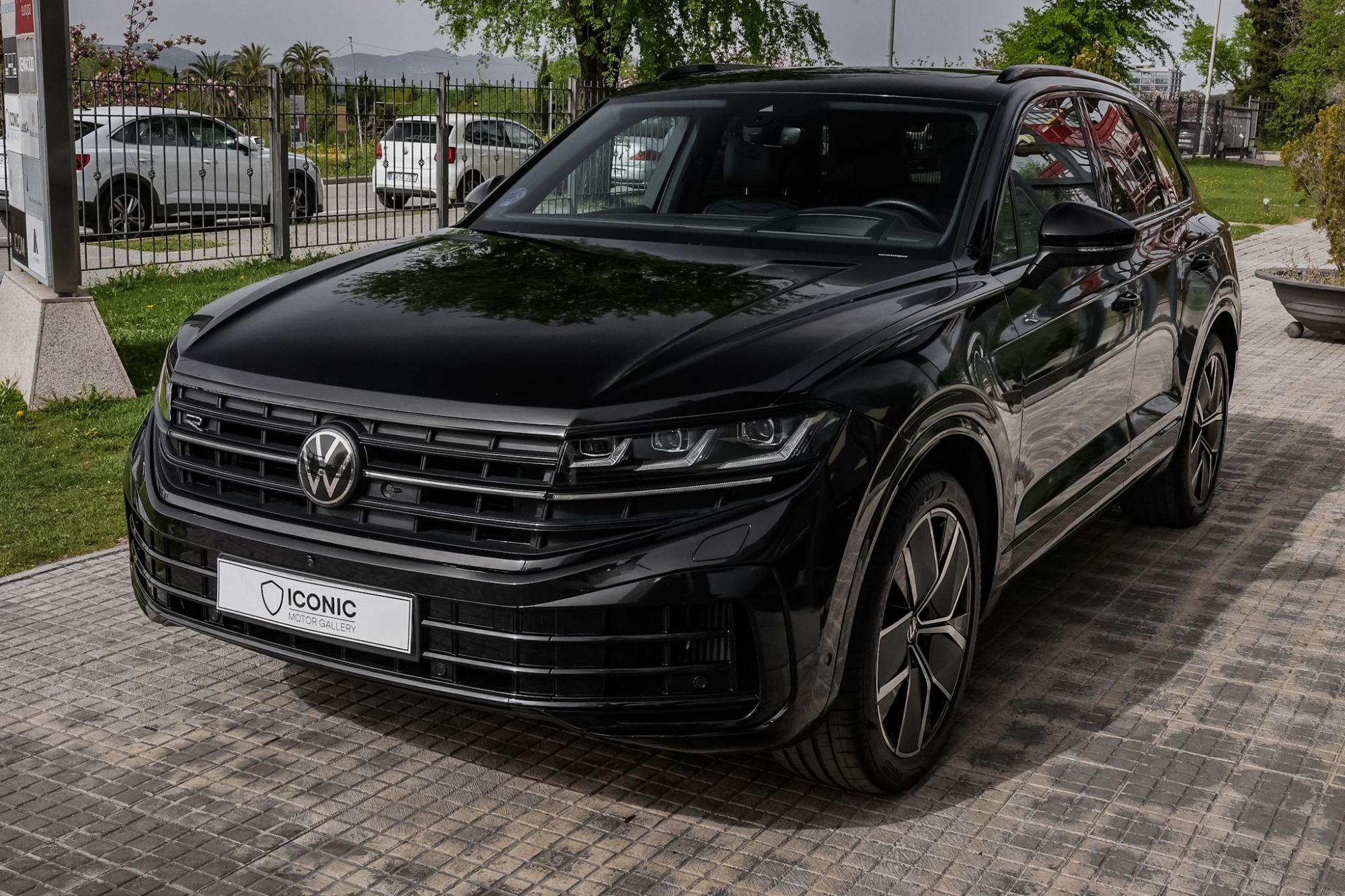 VOLKSWAGEN TOUAREG 3.0 TSI V6 RLINE 4MOTION HIBRYD