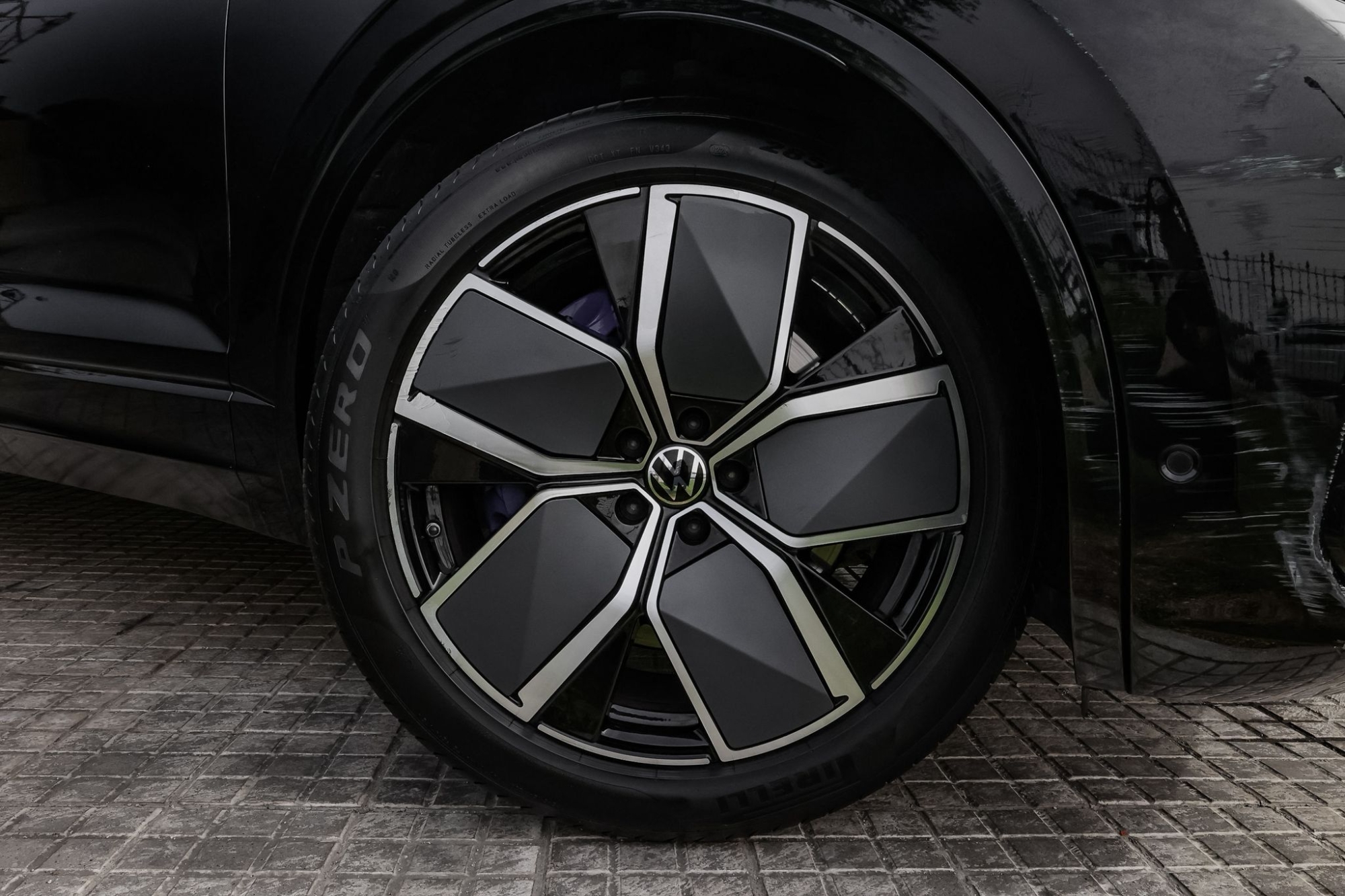 VOLKSWAGEN TOUAREG 3.0 TSI V6 RLINE 4MOTION HIBRYD