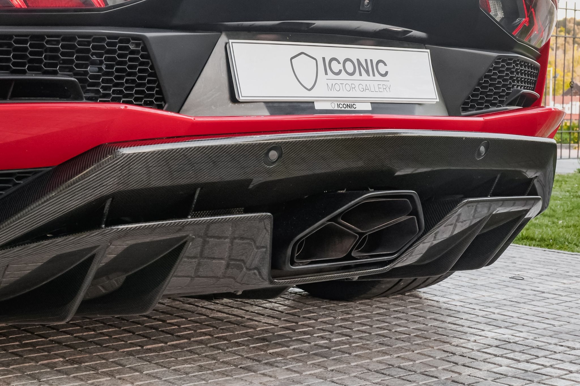 LAMBORGHINI AVENTADOR S