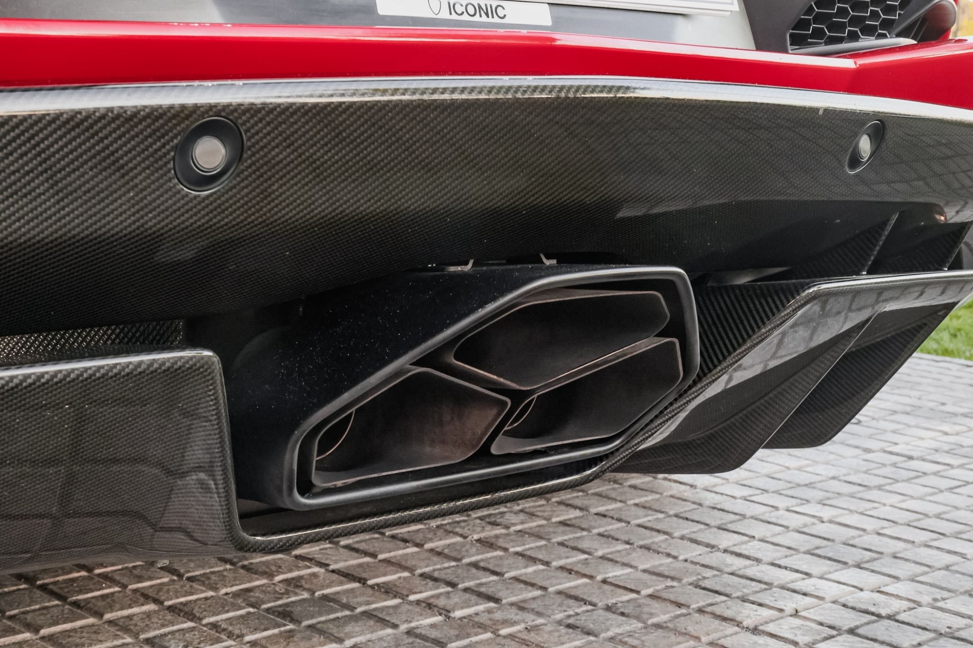 LAMBORGHINI AVENTADOR S