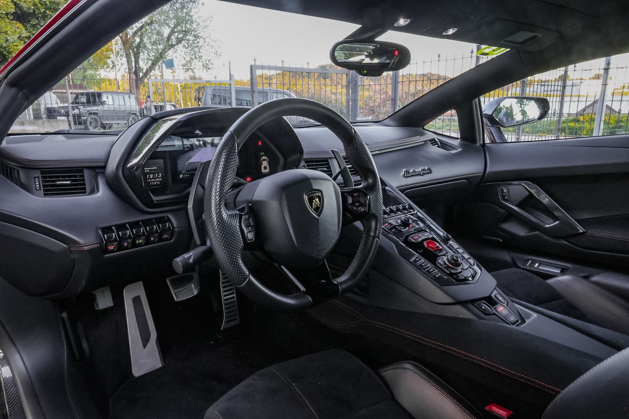 LAMBORGHINI AVENTADOR S