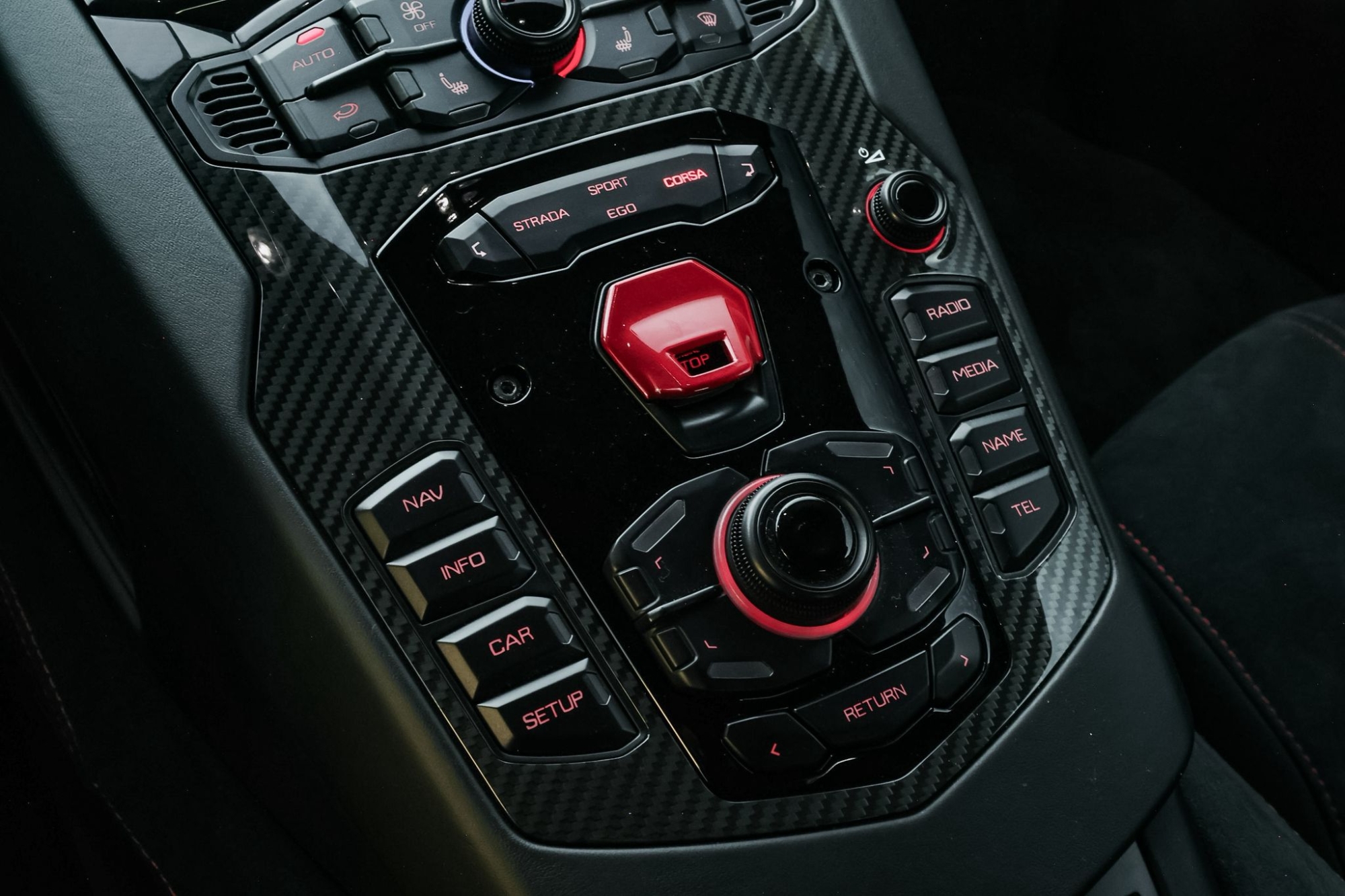 LAMBORGHINI AVENTADOR S