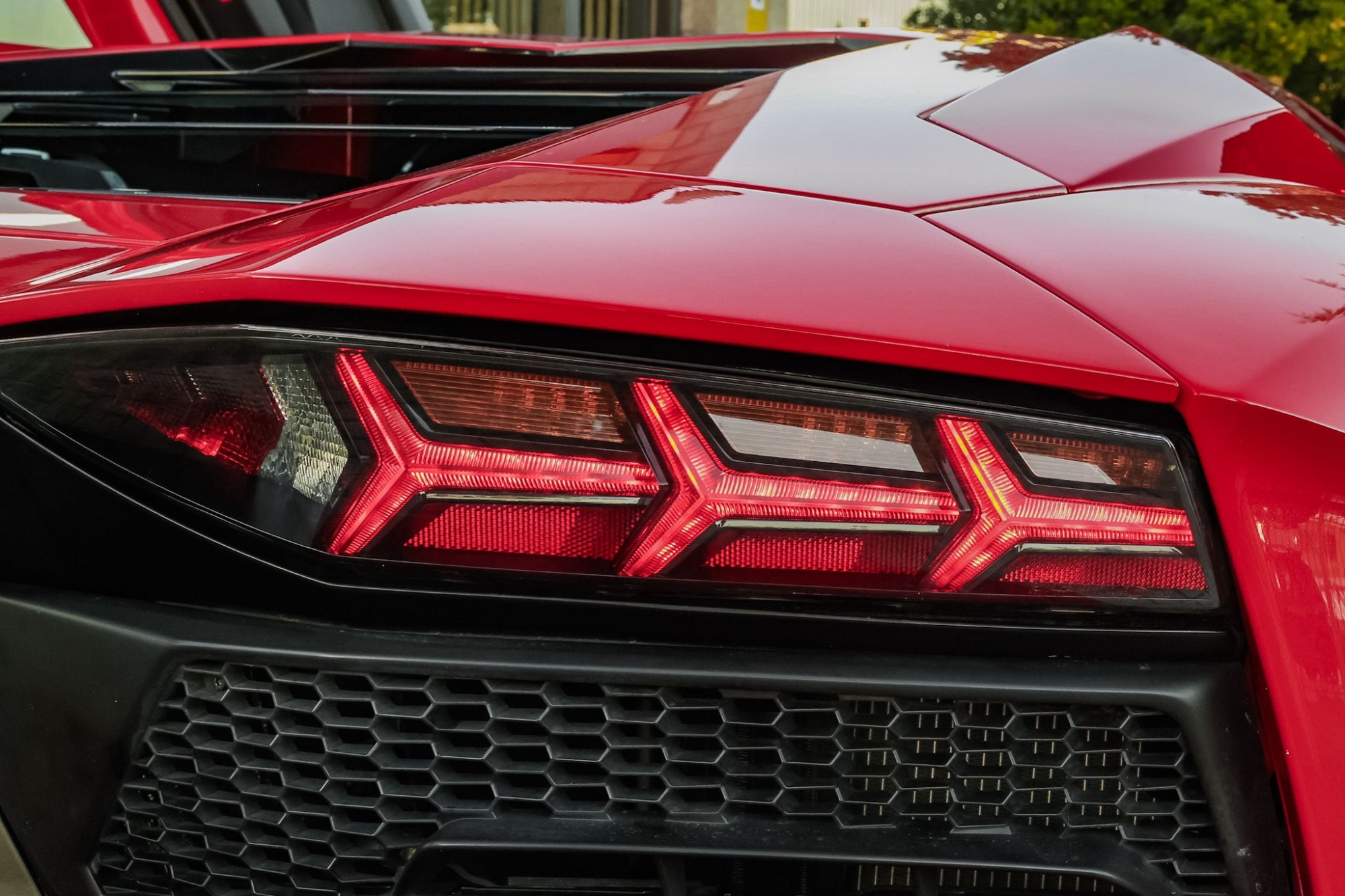 LAMBORGHINI AVENTADOR S