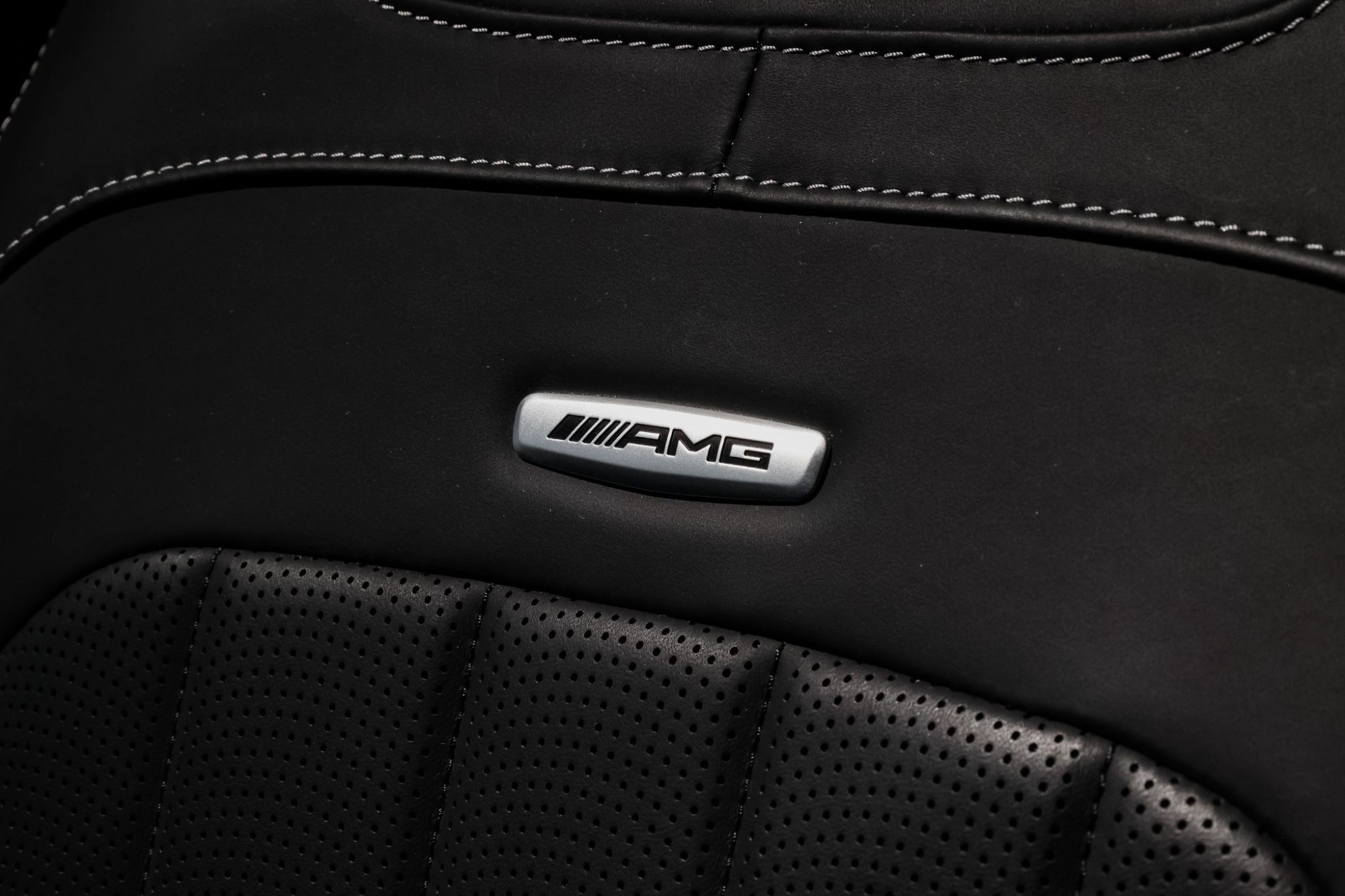 MERCEDES-BENZ G63 AMG