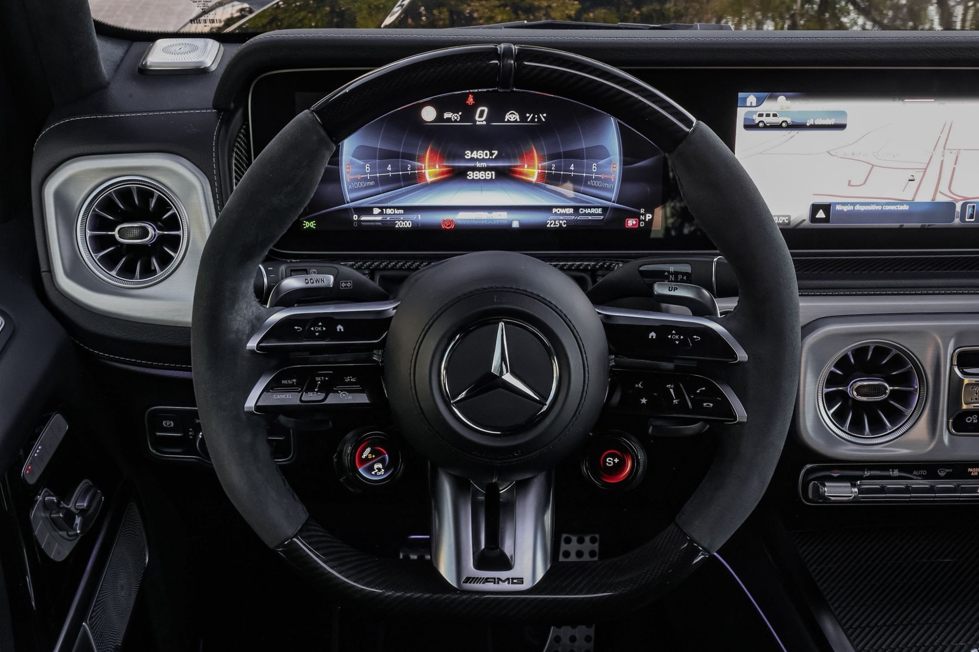 MERCEDES-BENZ G63 AMG