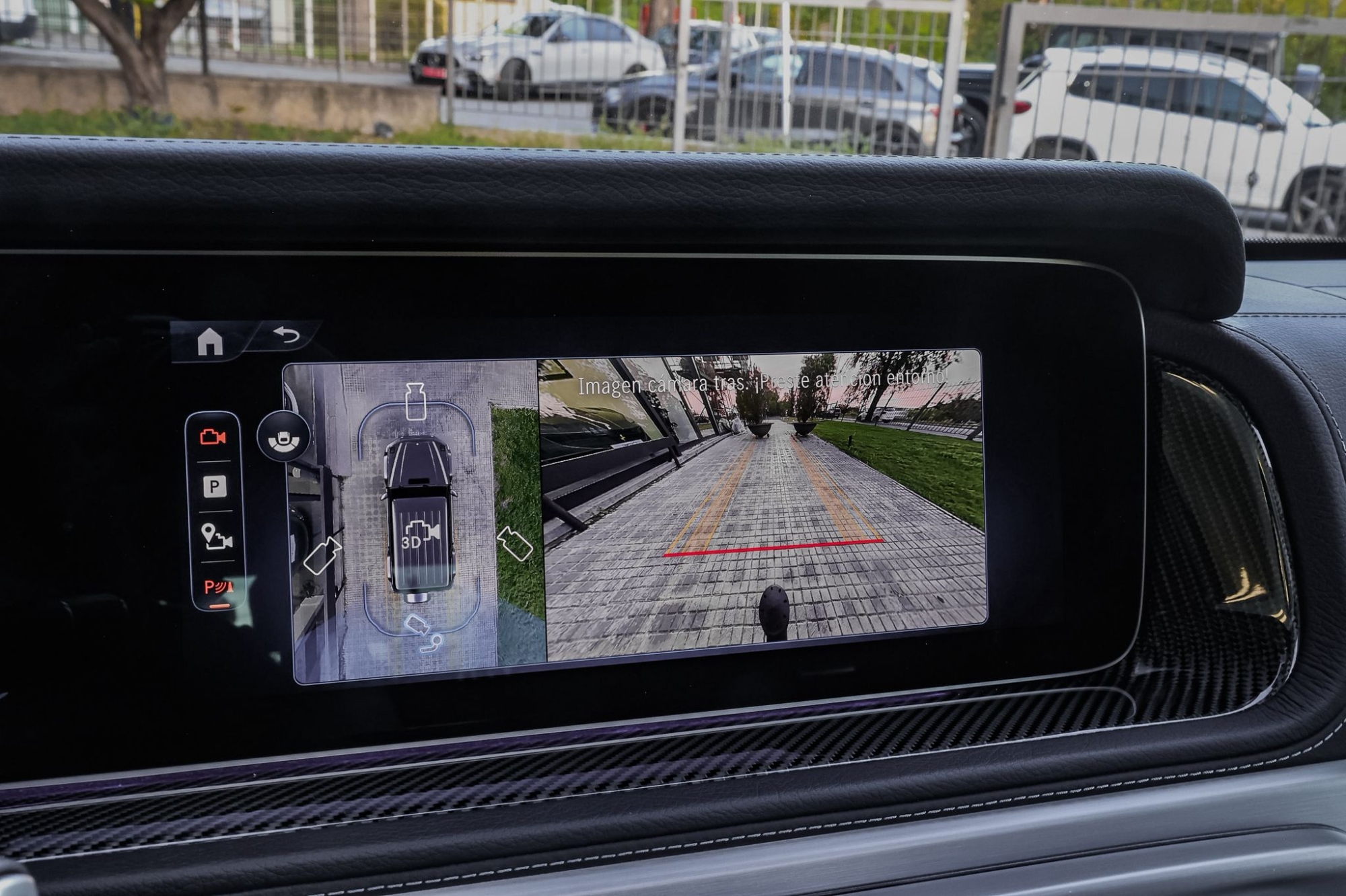 MERCEDES-BENZ G63 AMG