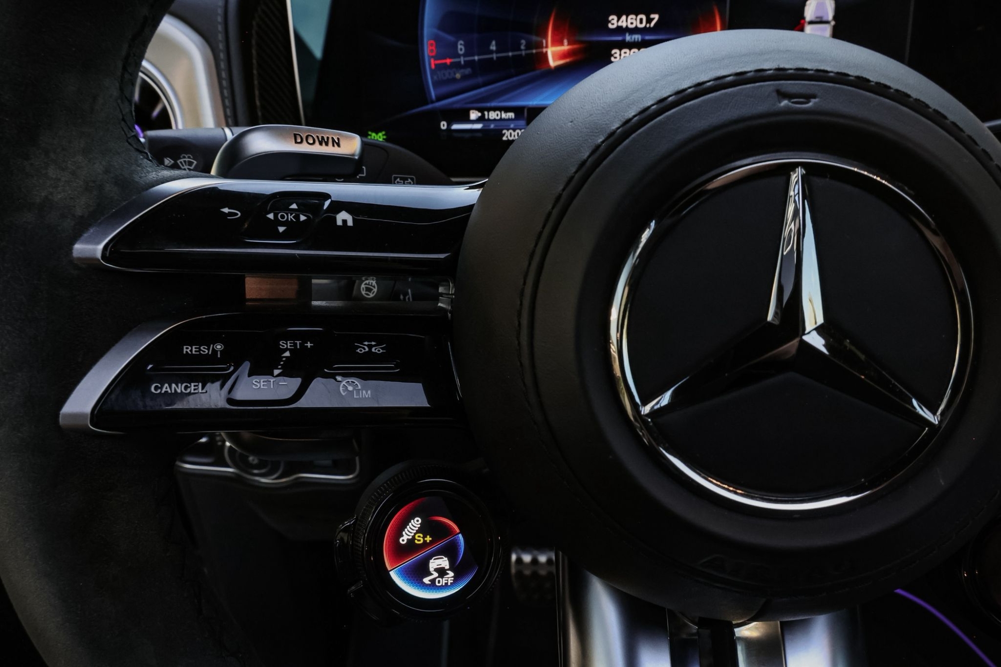 MERCEDES-BENZ G63 AMG