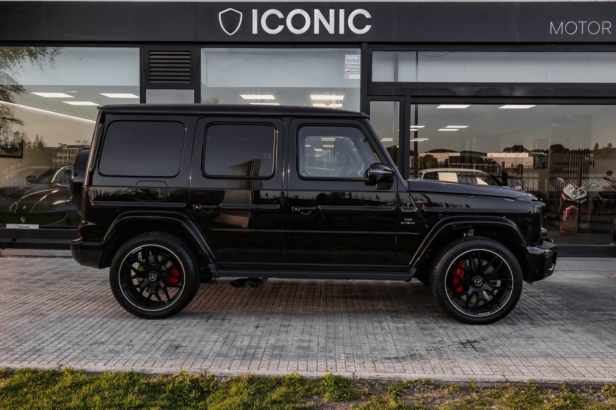 MERCEDES-BENZ G63 AMG