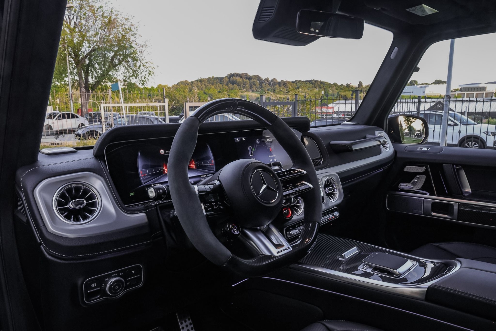 MERCEDES-BENZ G63 AMG