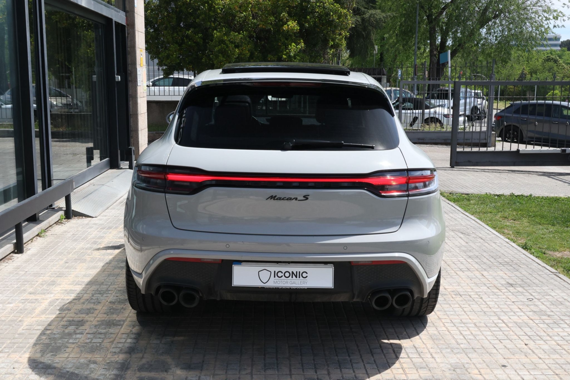 PORSCHE MACAN S
