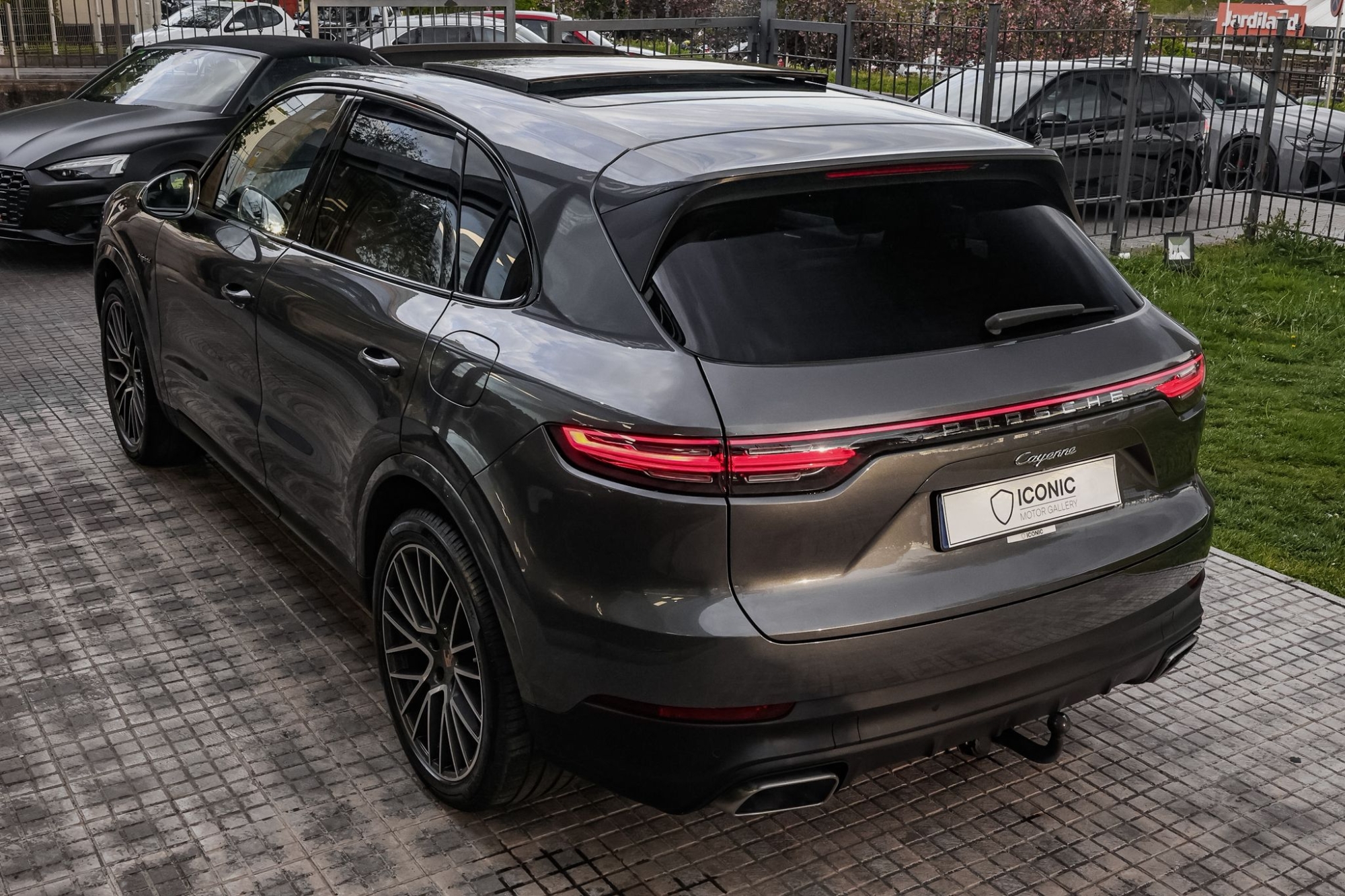 PORSCHE CAYENNE E-HYBRID