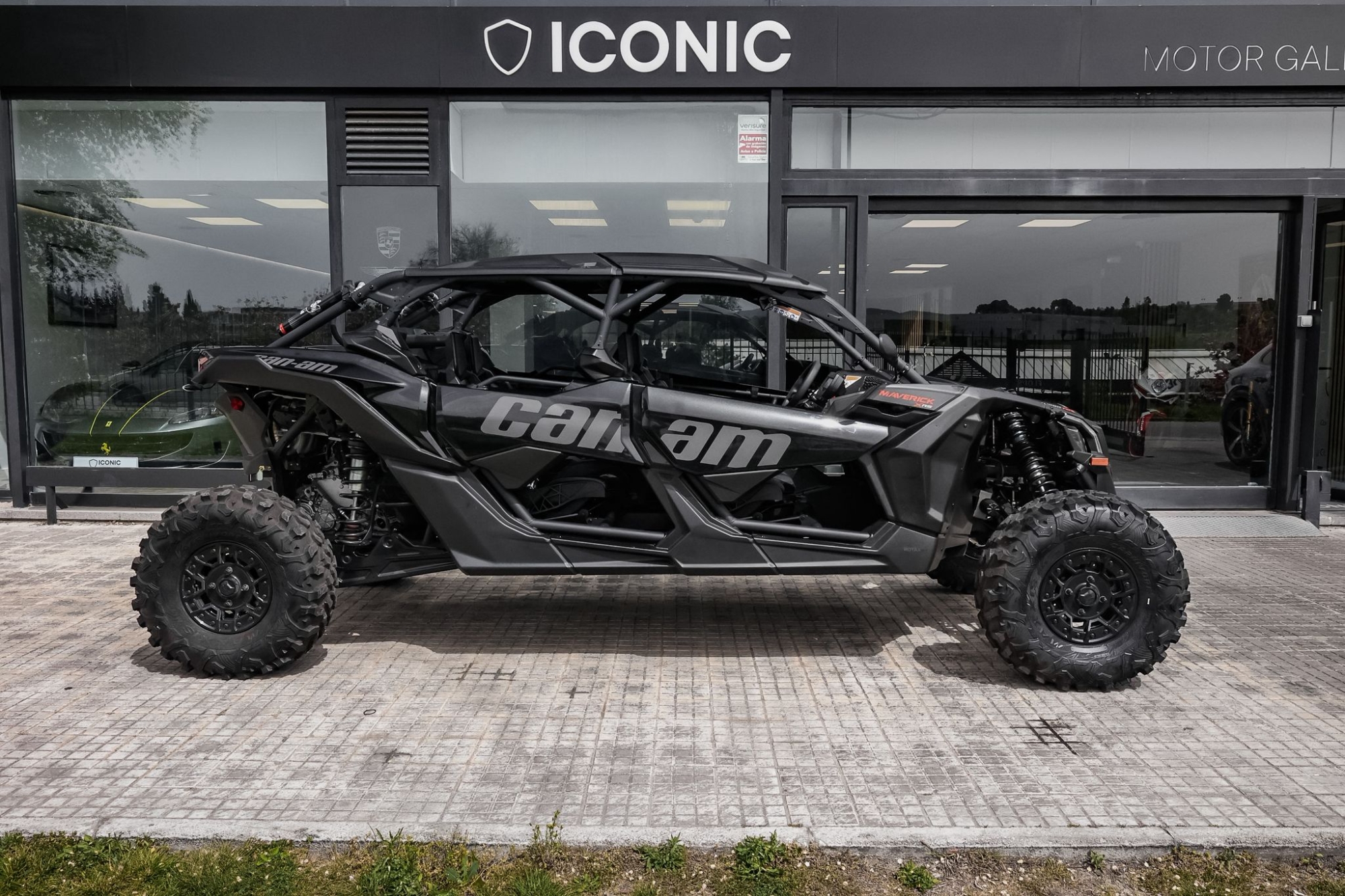 CAN-AM MAVERICK MAX XRS TURBO RR