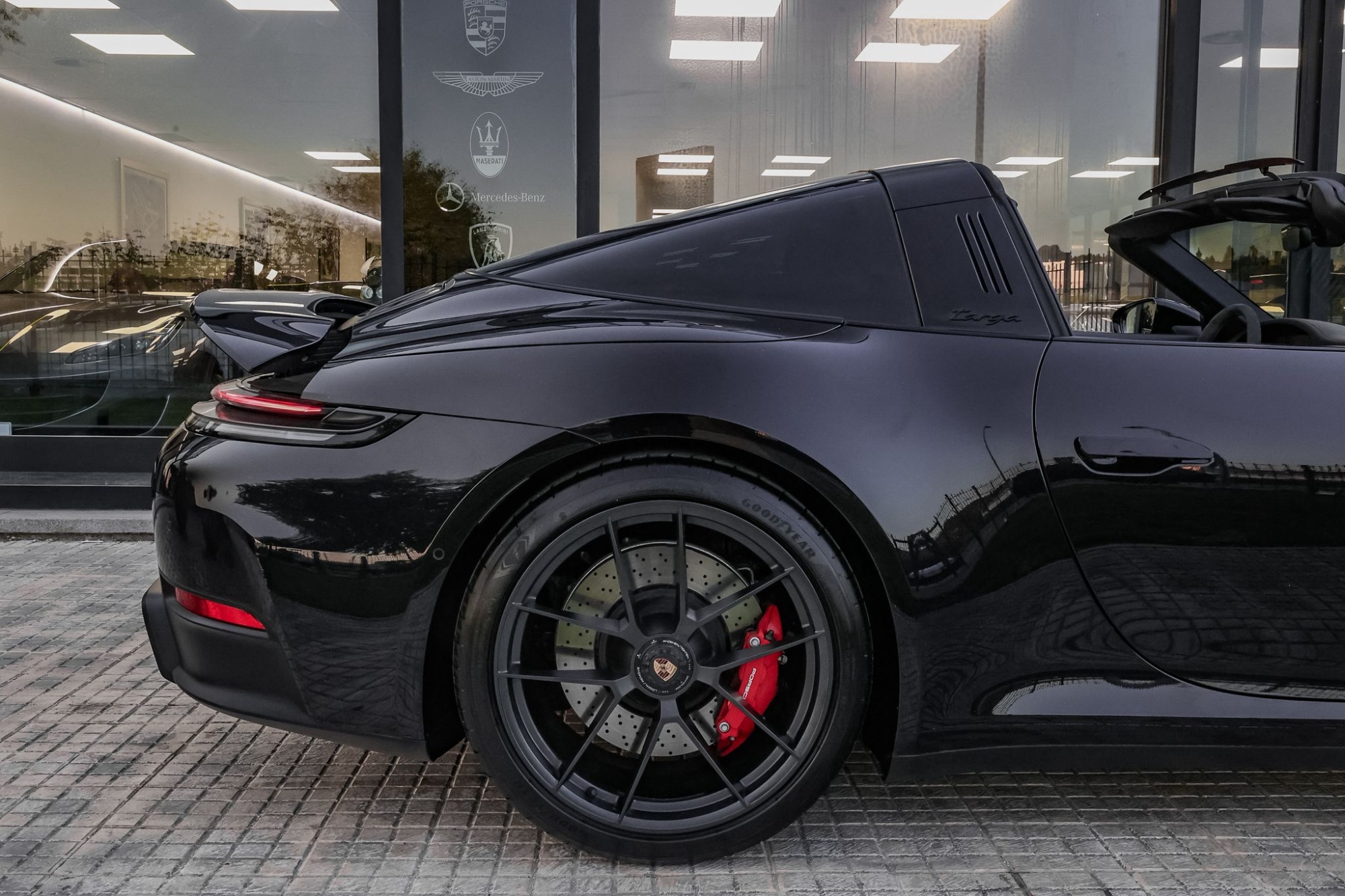 PORSCHE 911 992.2 TARGA 4 GTS