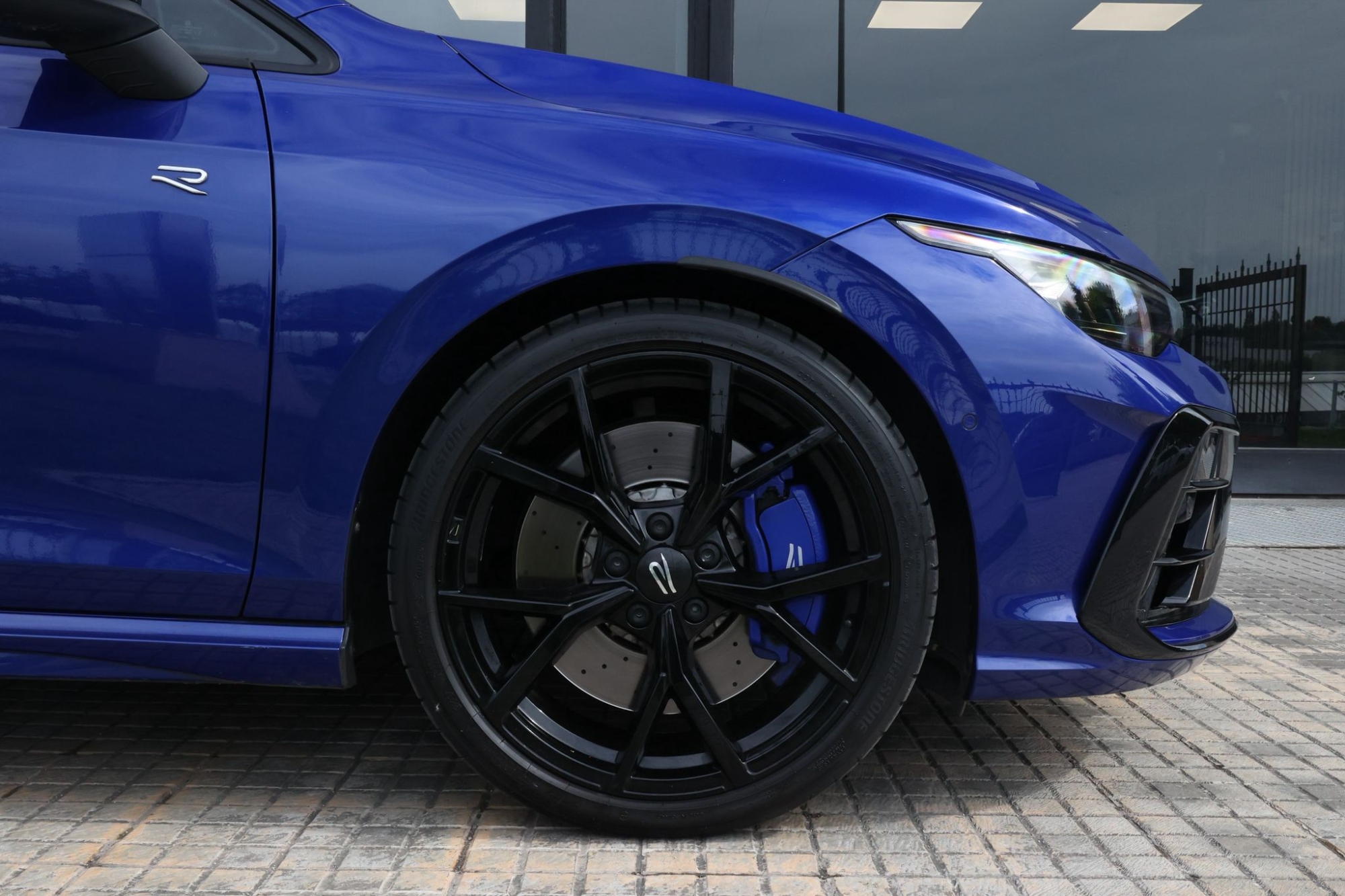 VOLKSWAGEN GOLF 8.5 R