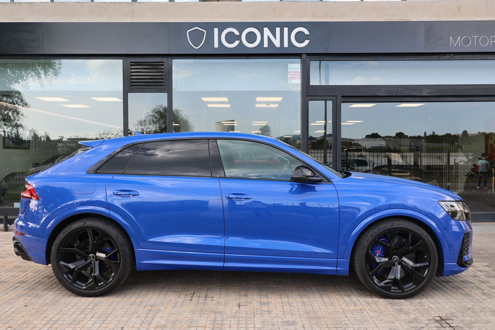 AUDI RSQ8
