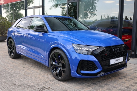 AUDI RSQ8