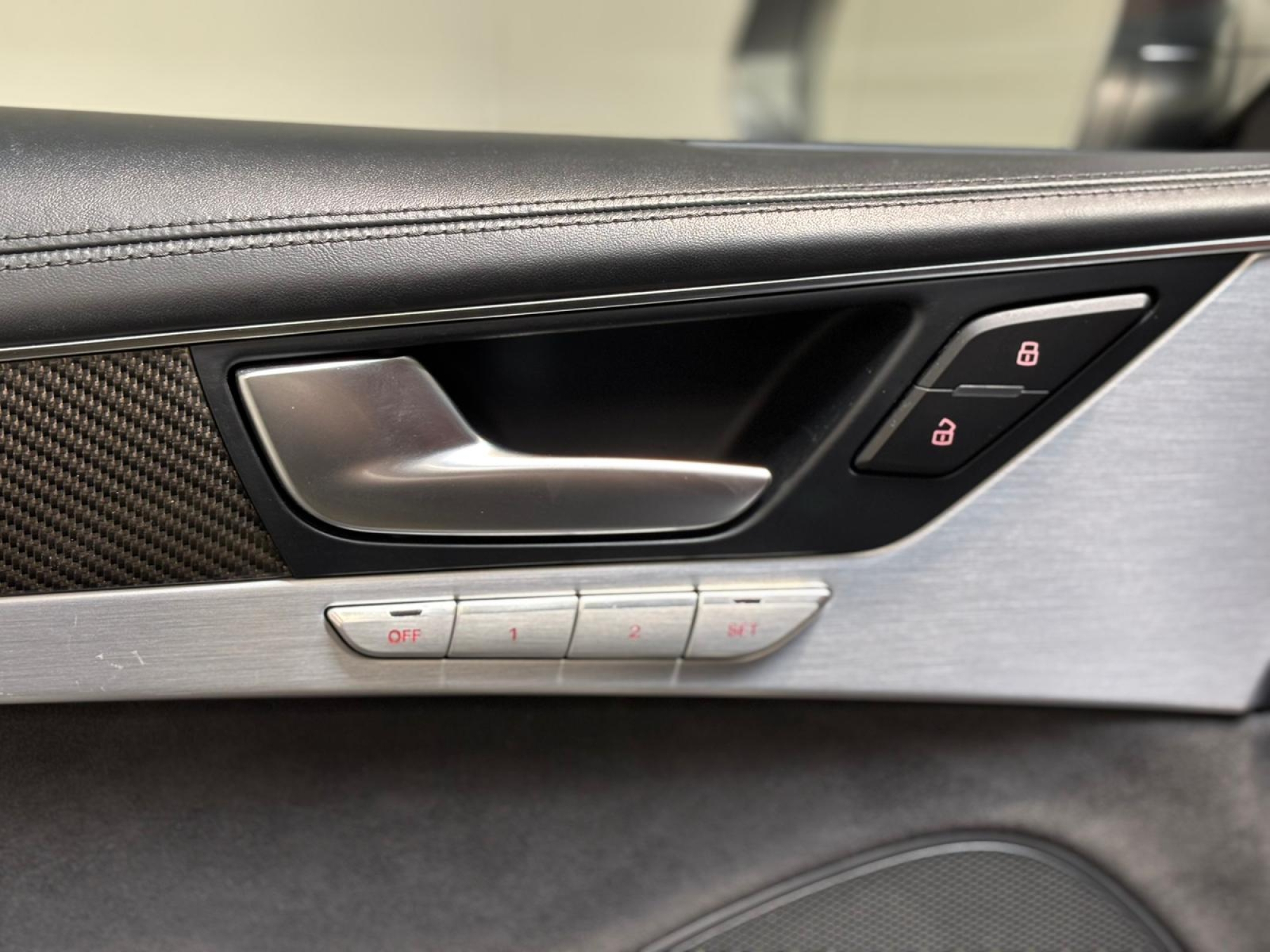 AUDI S8 V8 TURBO QUATTRO