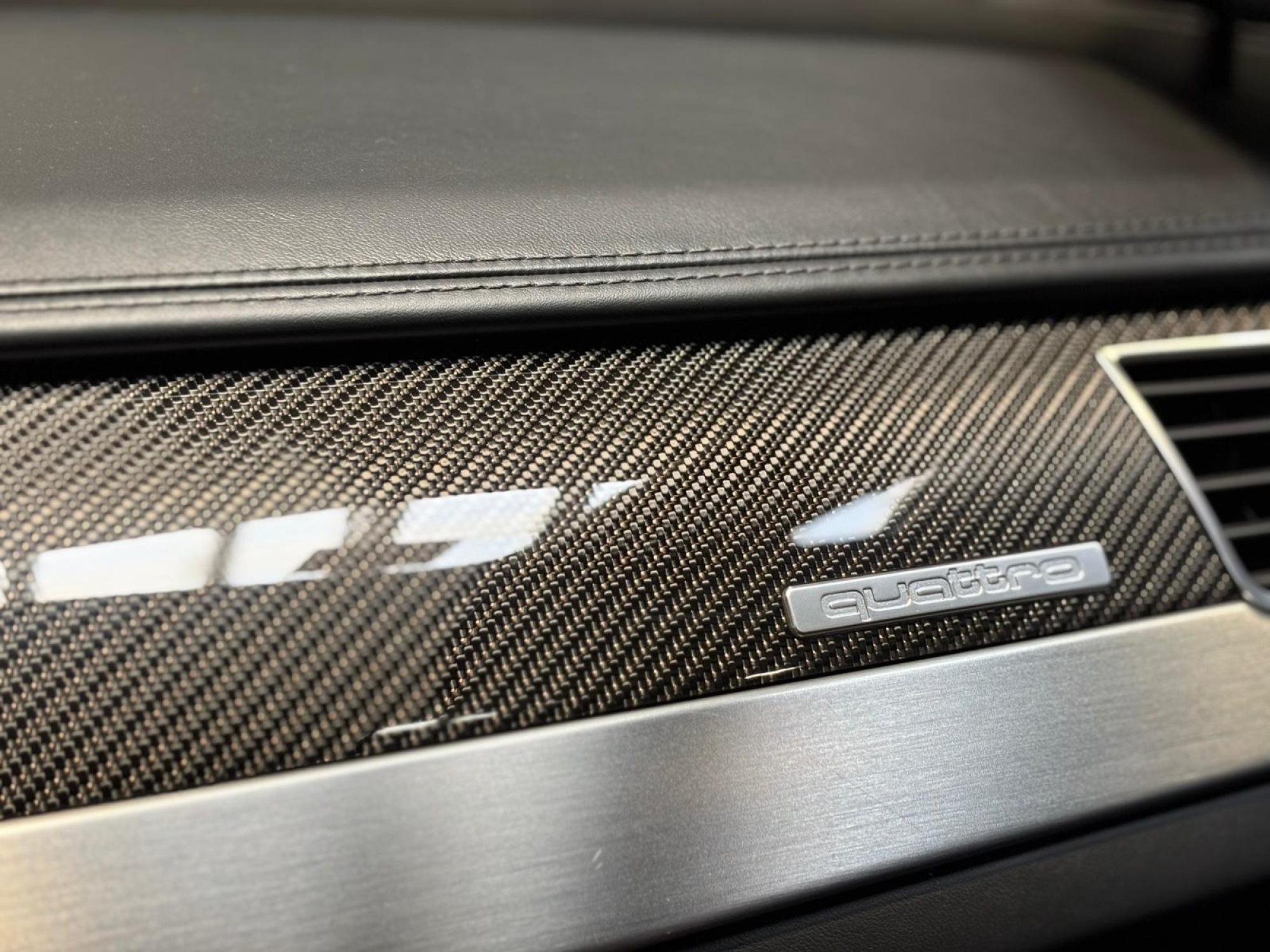 AUDI S8 V8 TURBO QUATTRO