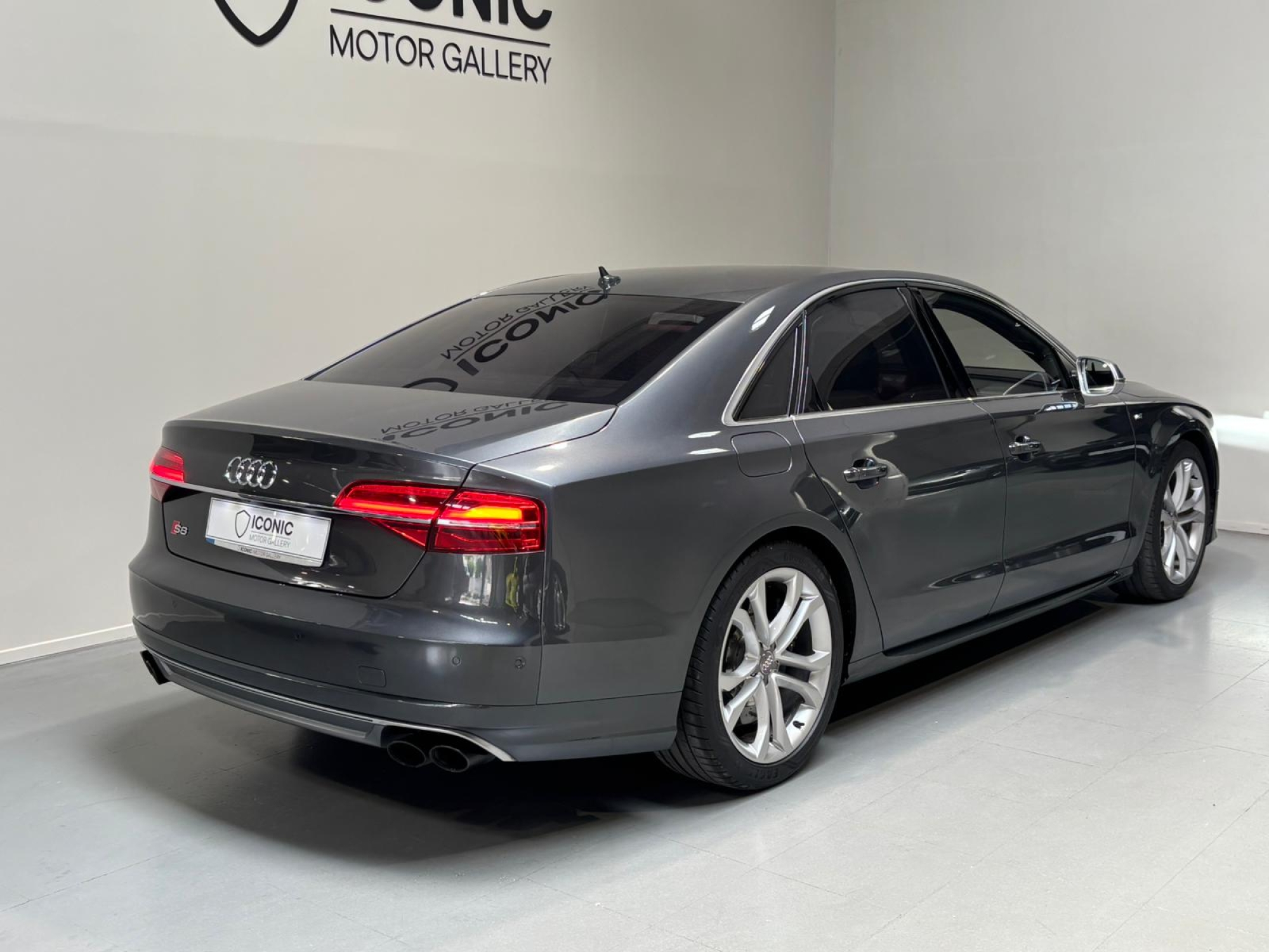 AUDI S8 V8 TURBO QUATTRO