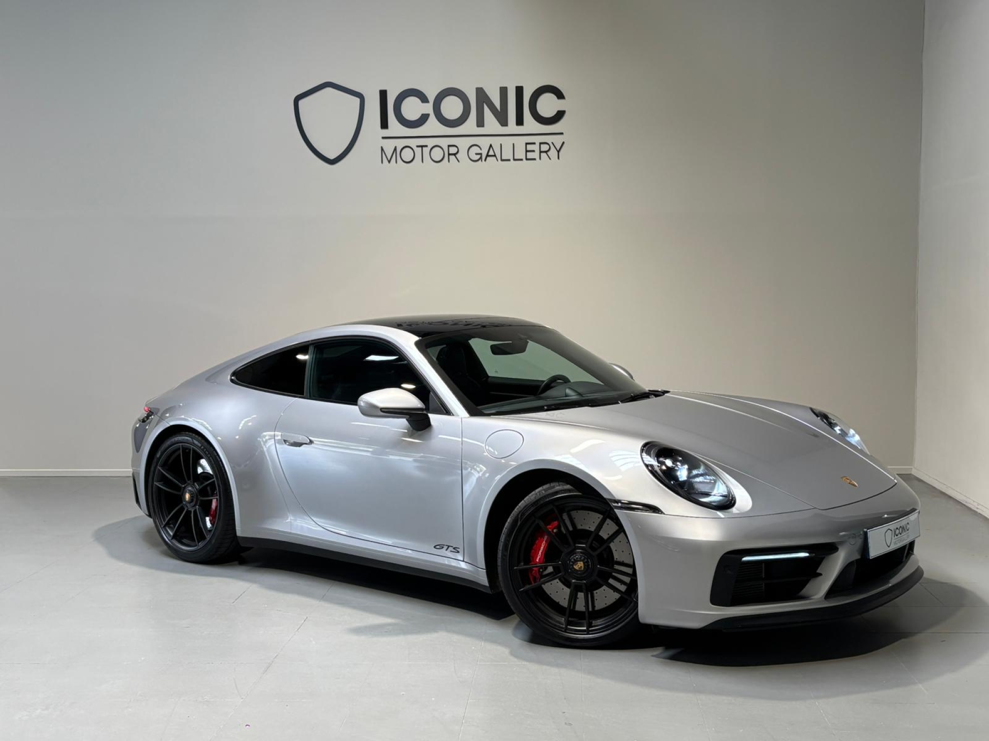 PORSCHE 911 992 CARRERA 4 GTS