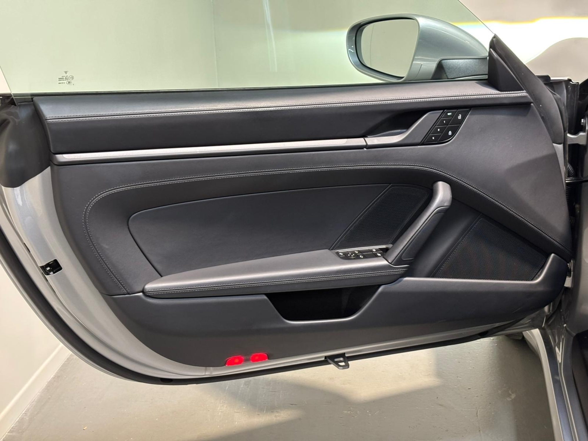 PORSCHE 911 992 CARRERA 4 GTS