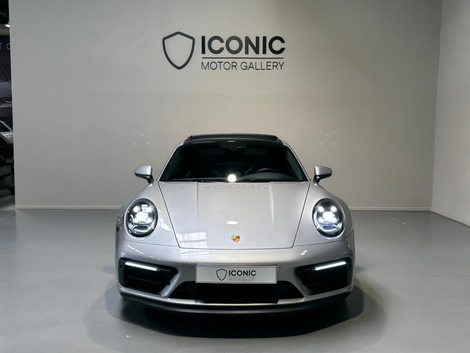 PORSCHE 911 992 CARRERA 4 GTS