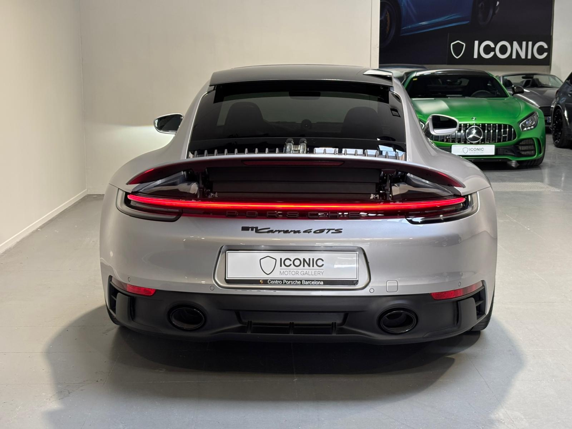 PORSCHE 911 992 CARRERA 4 GTS