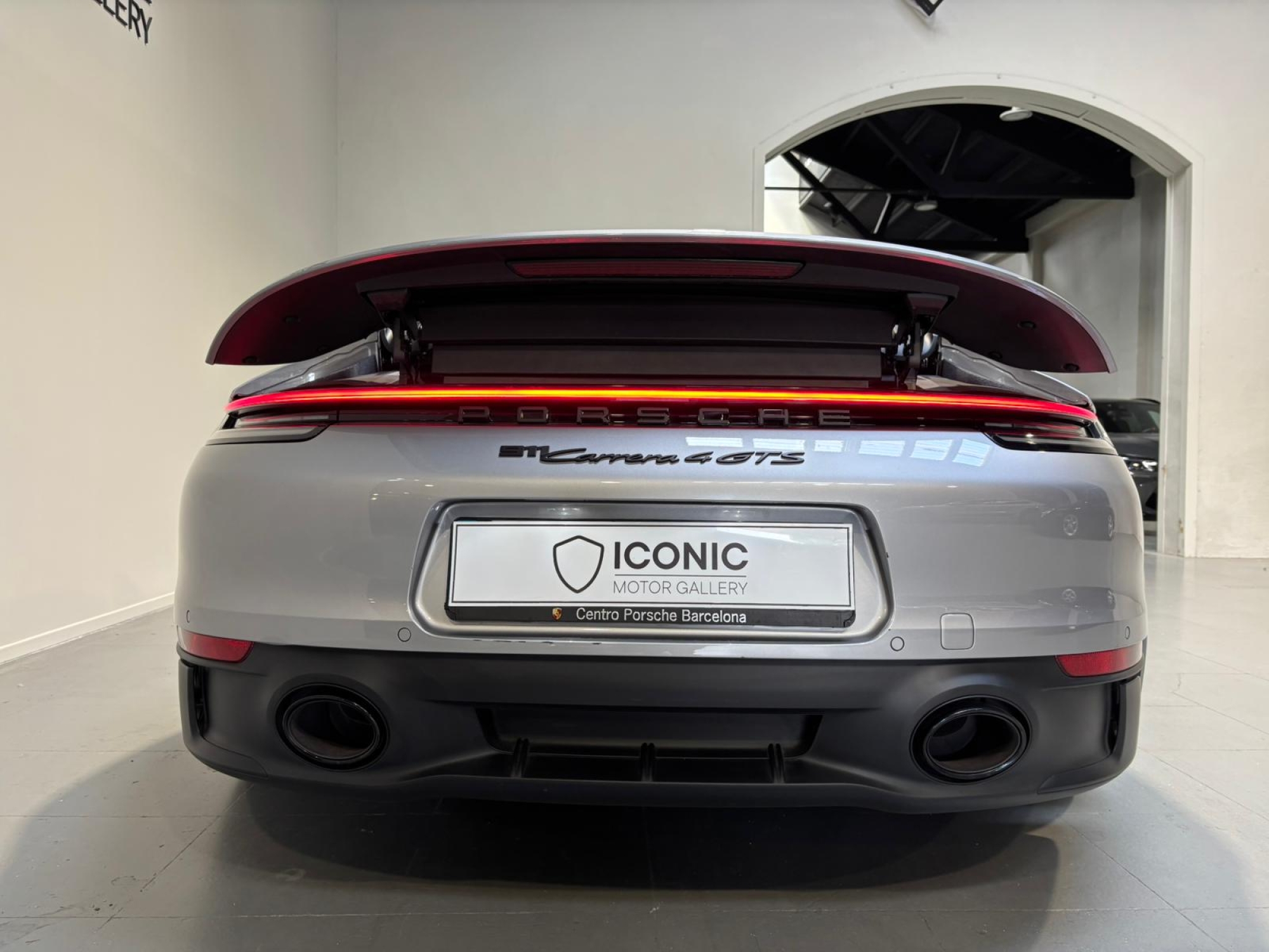 PORSCHE 911 992 CARRERA 4 GTS