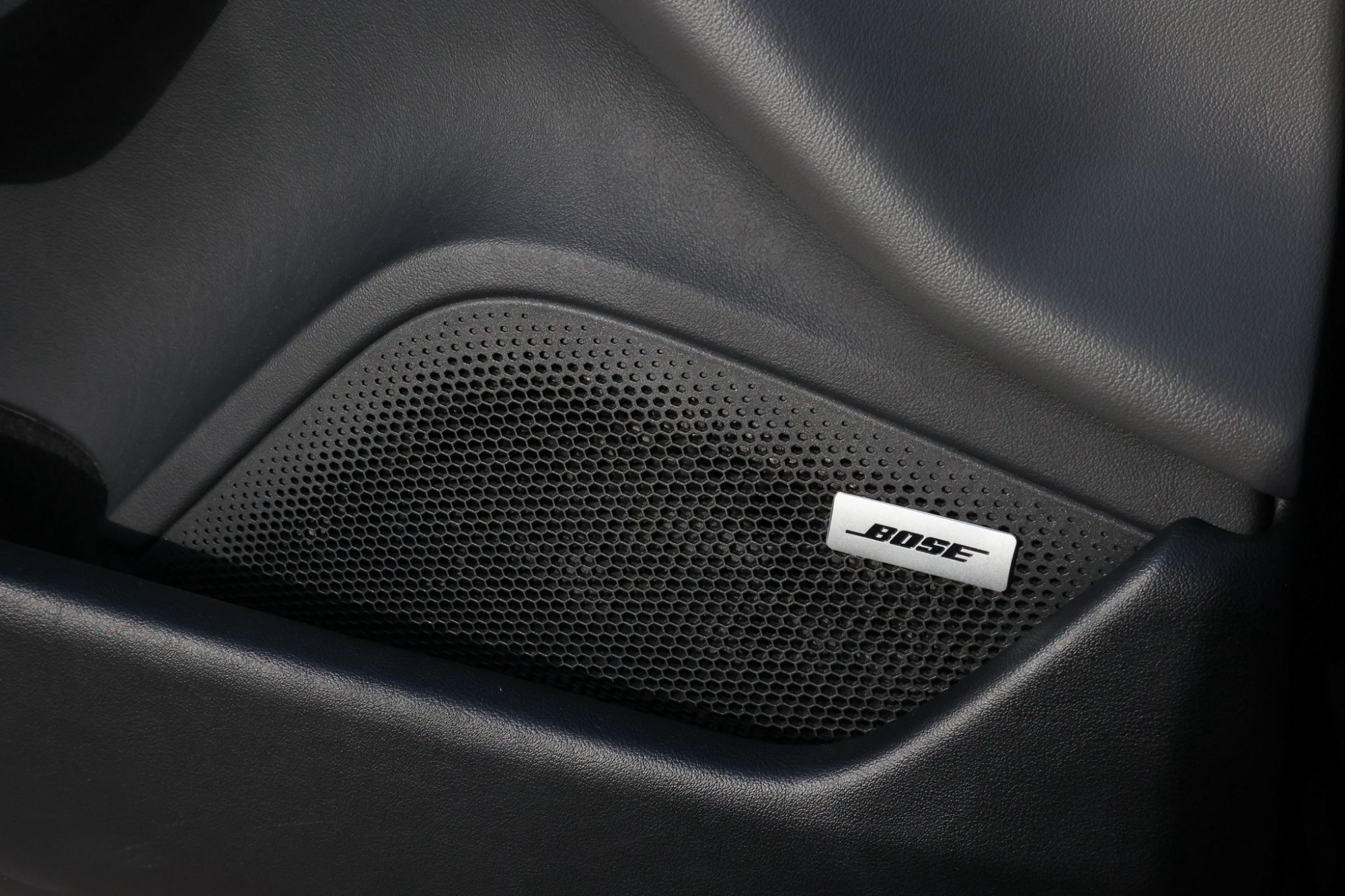 PORSCHE TAYCAN TURBO 
