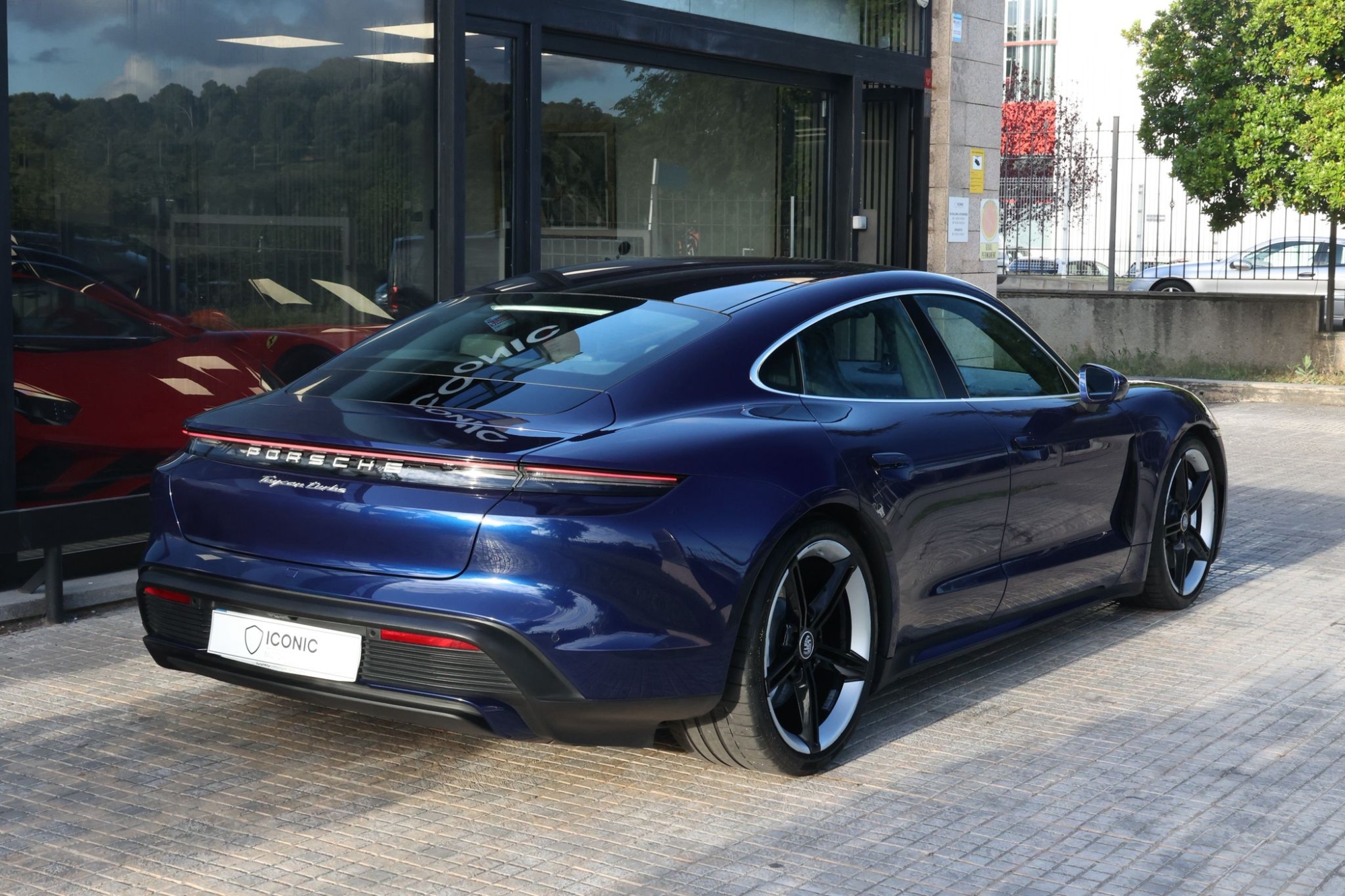 PORSCHE TAYCAN TURBO 
