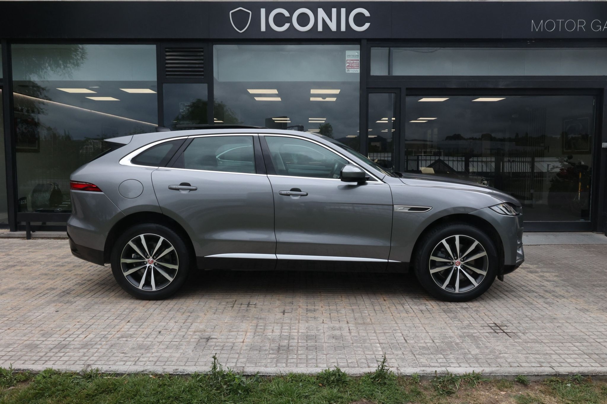 JAGUAR F-PACE D200 MHEV