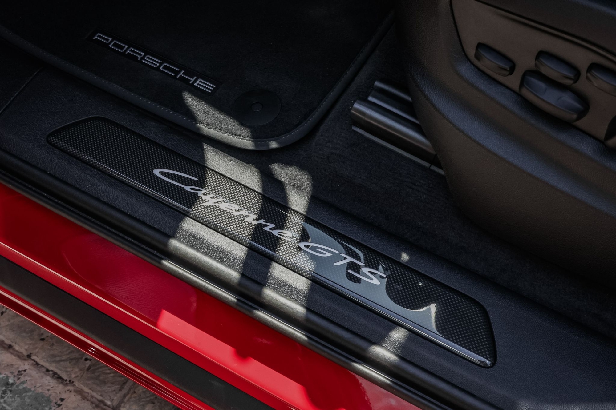 PORSCHE CAYENNE GTS COUPE