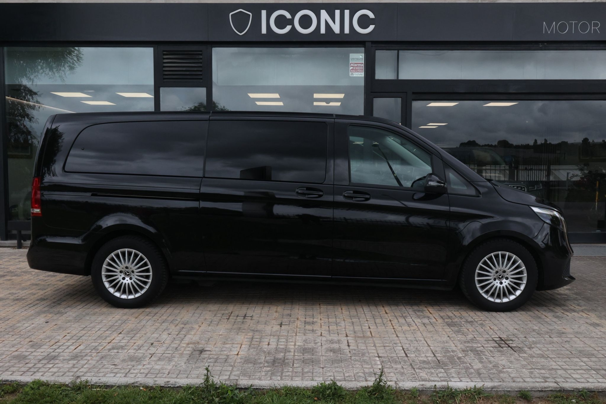 MERCEDES-BENZ CLASE V300D AVANGARDE EXTRA LARGA