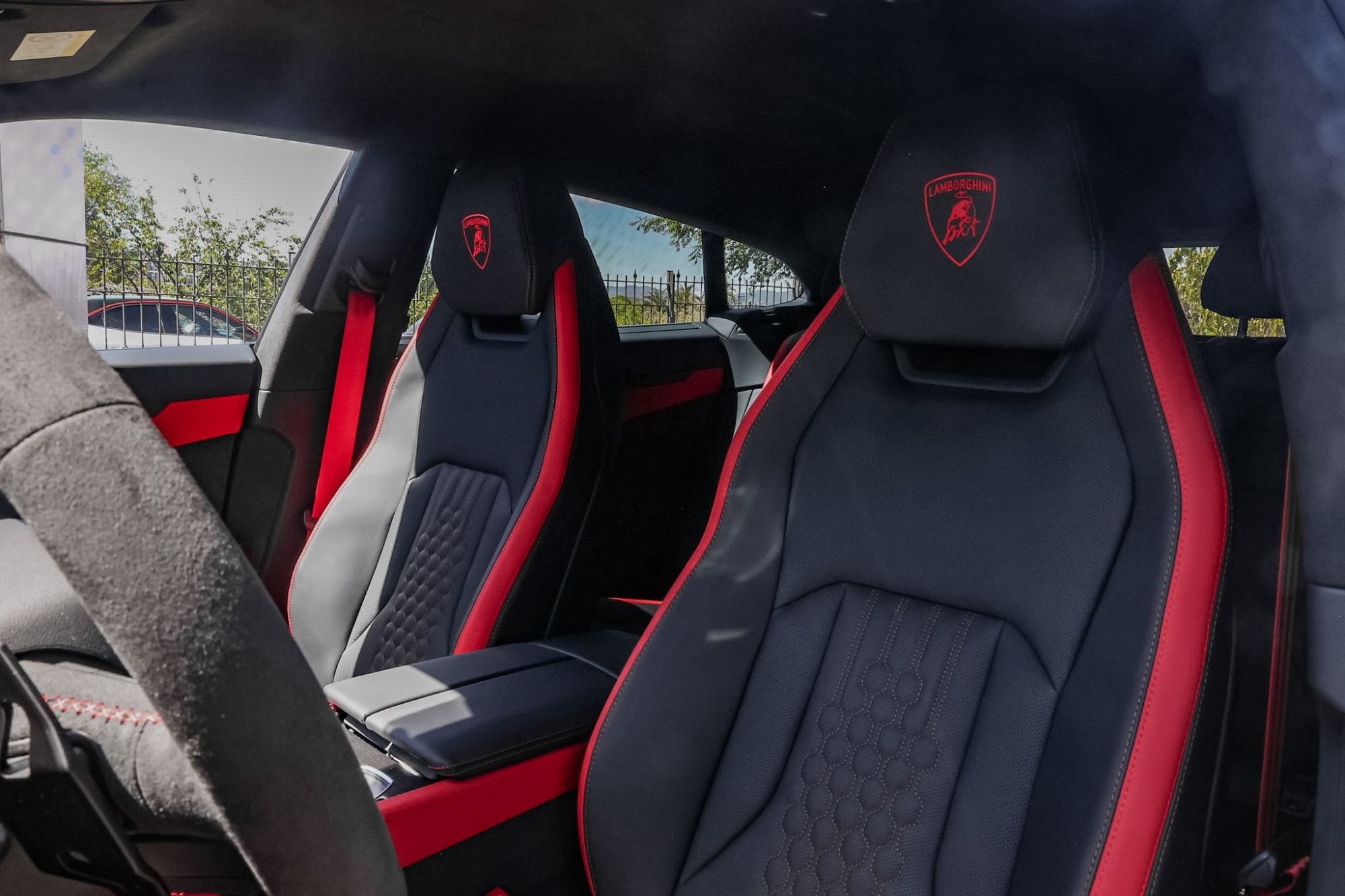 LAMBORGHINI URUS SE NUEVO