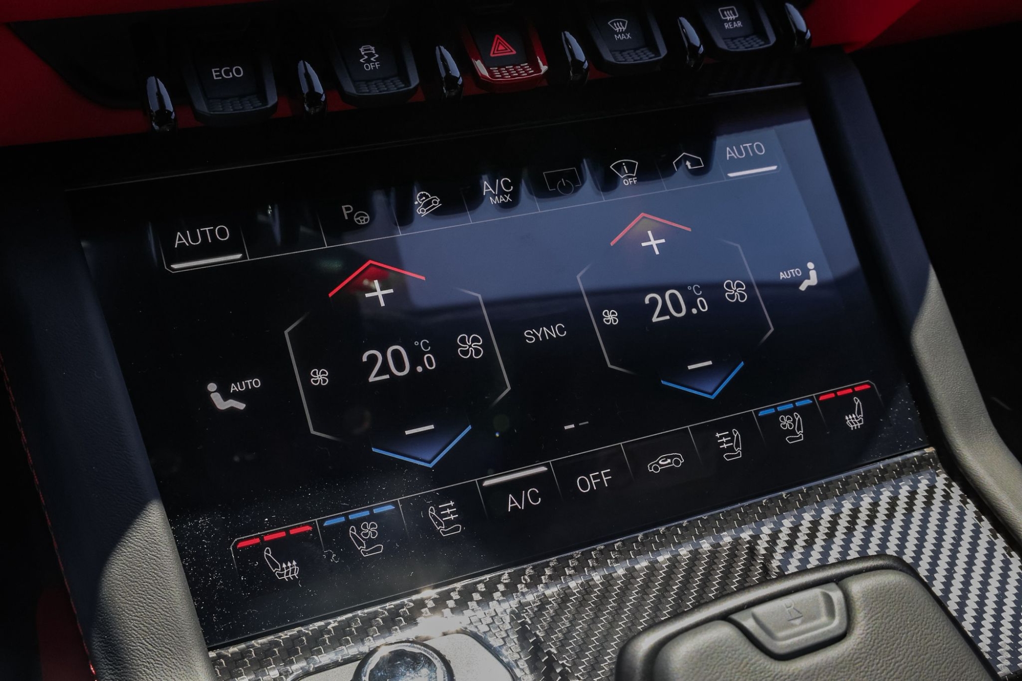 LAMBORGHINI URUS SE NUEVO