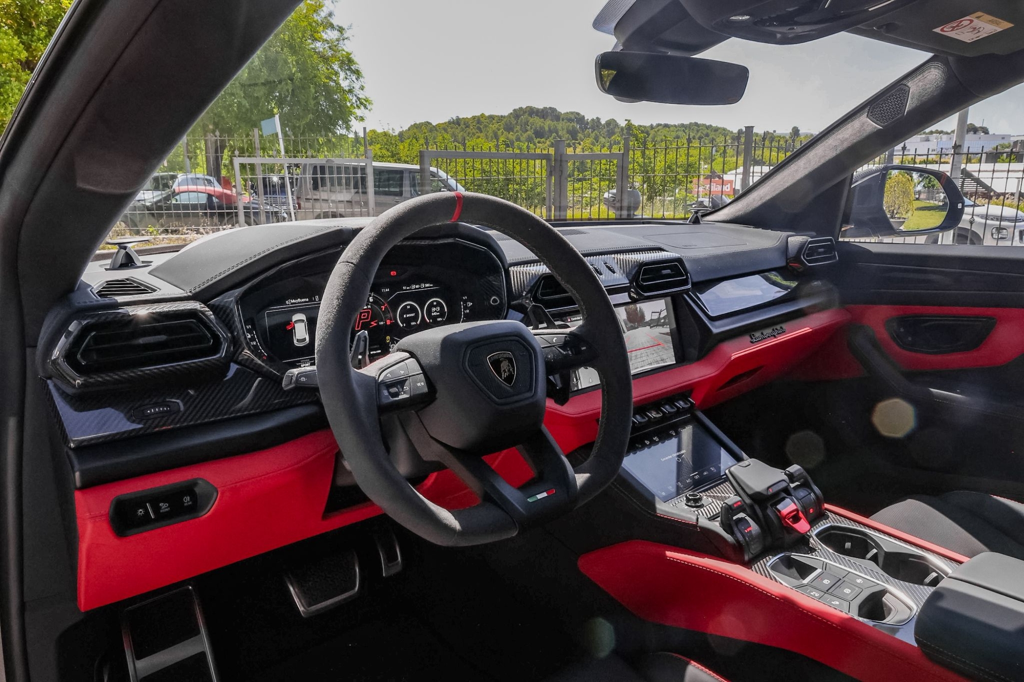 LAMBORGHINI URUS SE NUEVO