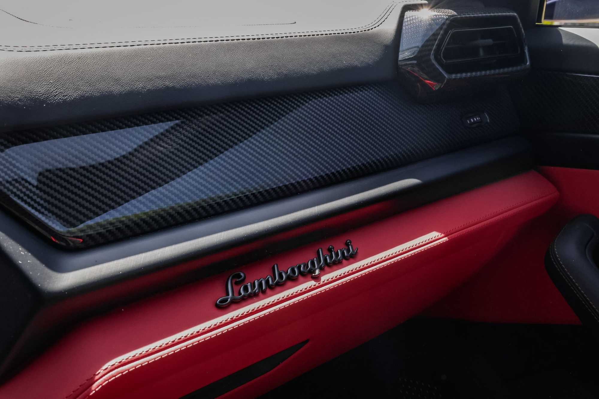 LAMBORGHINI URUS SE NUEVO