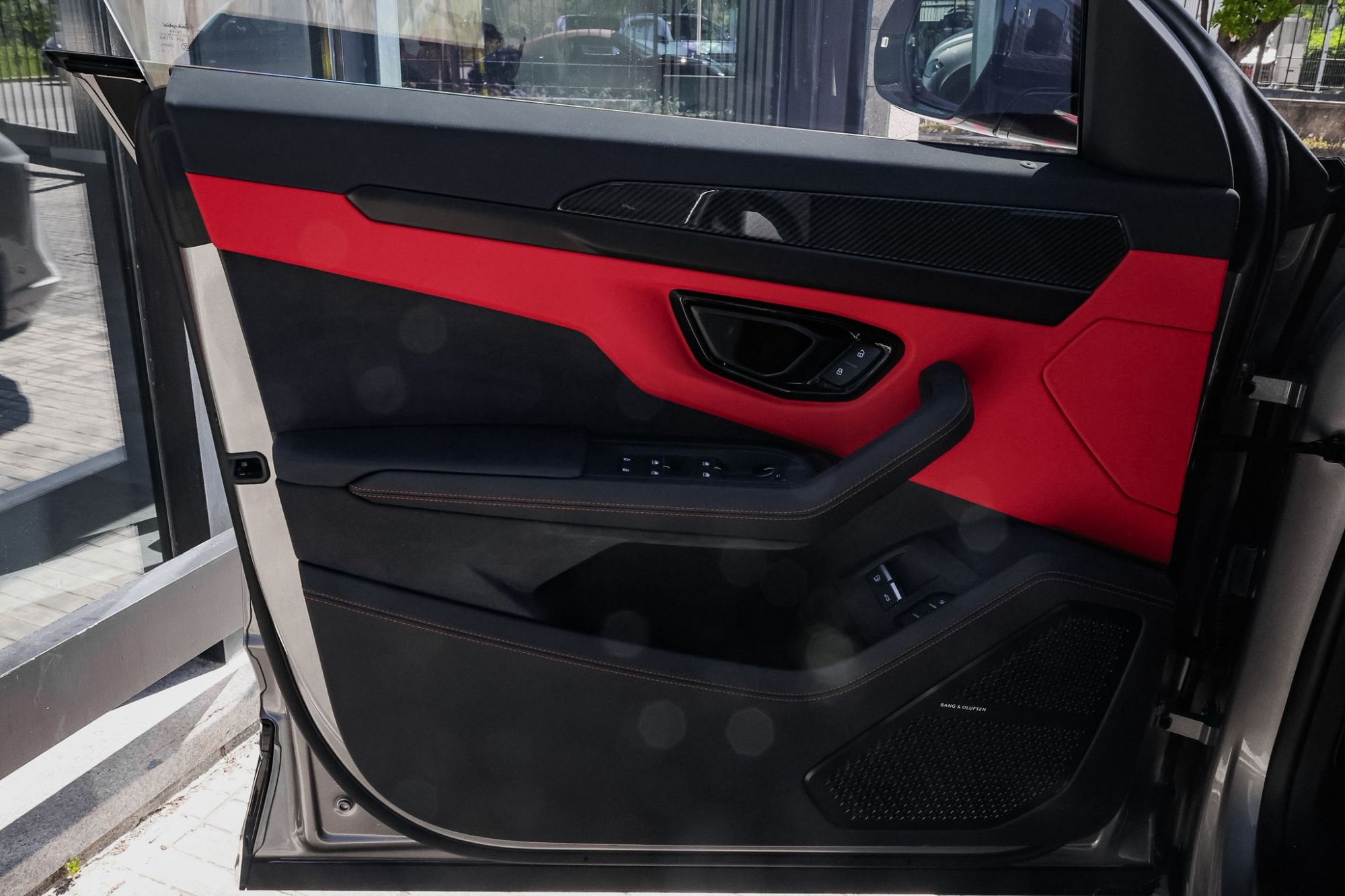LAMBORGHINI URUS SE NUEVO