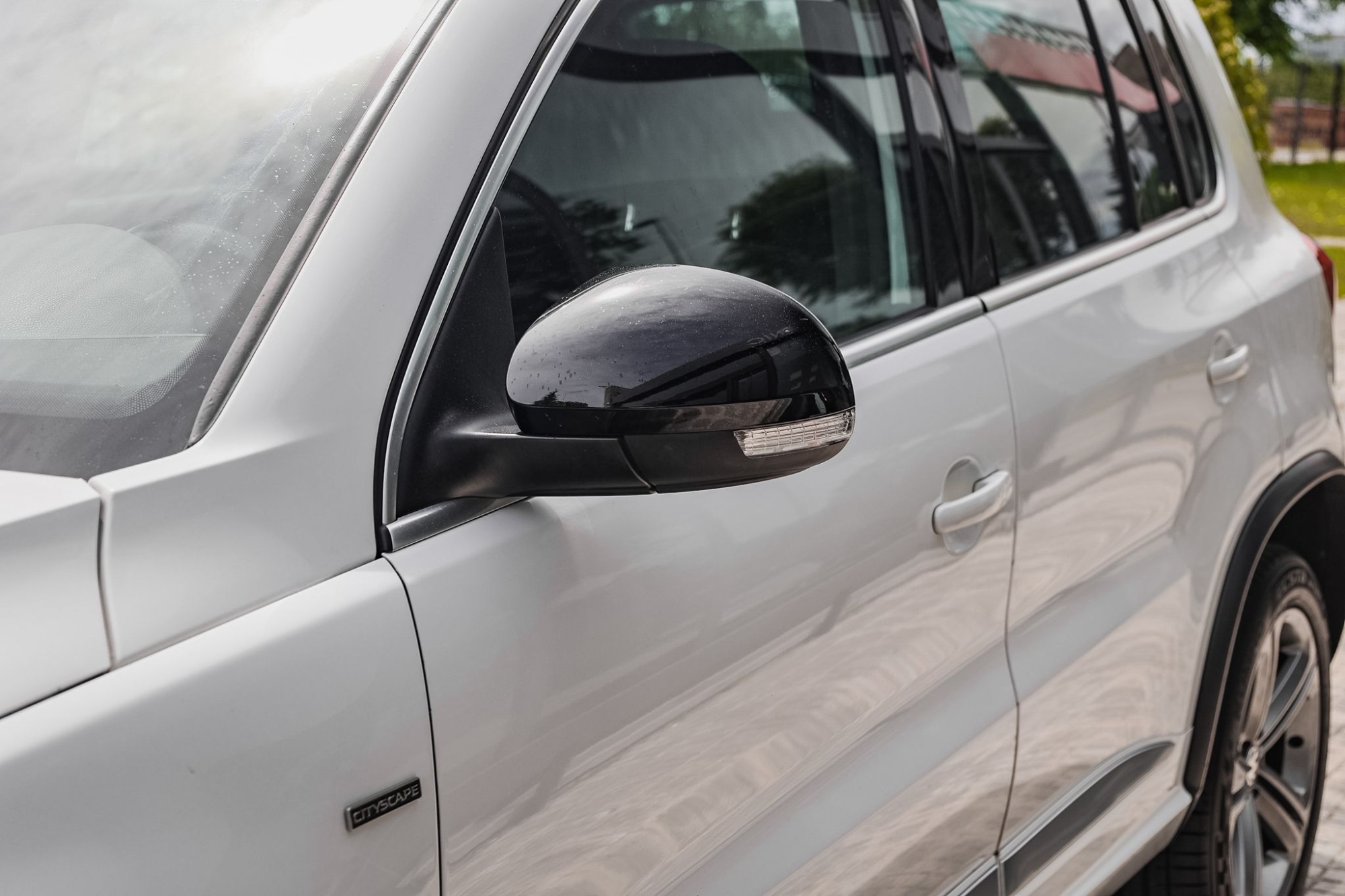 VOLKSWAGEN TIGUAN R-LINE CITYSCAPE