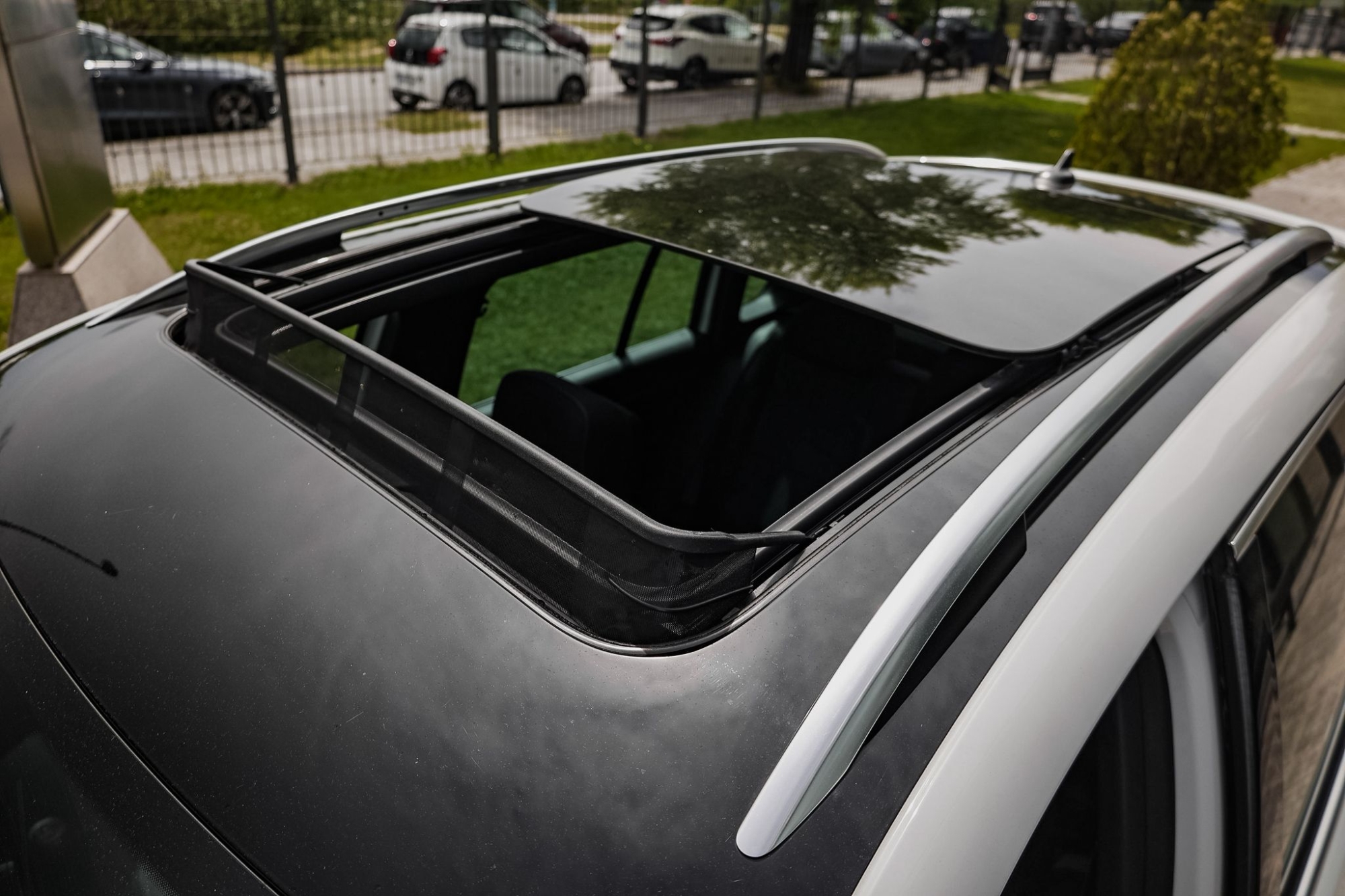 VOLKSWAGEN TIGUAN R-LINE CITYSCAPE