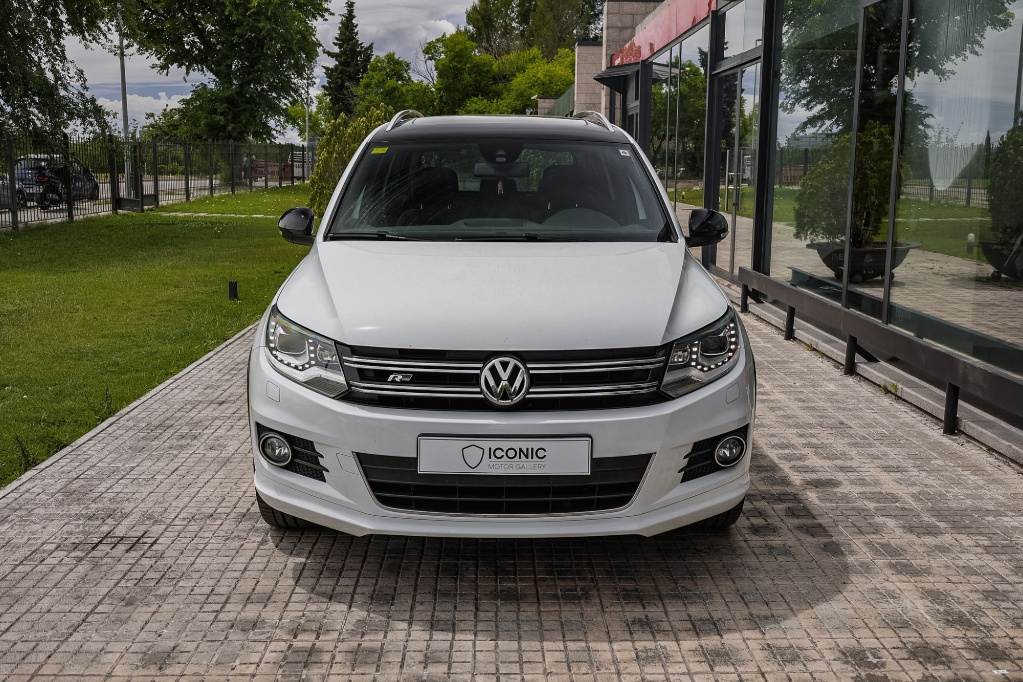 VOLKSWAGEN TIGUAN R-LINE CITYSCAPE
