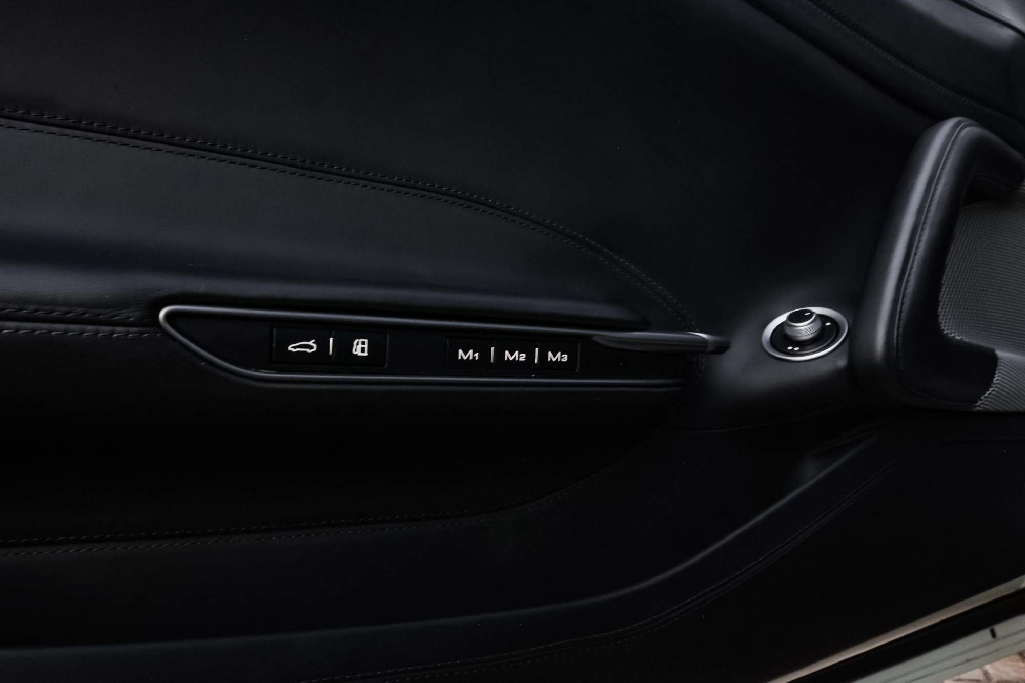 FERRARI GTC4 LUSSO V12