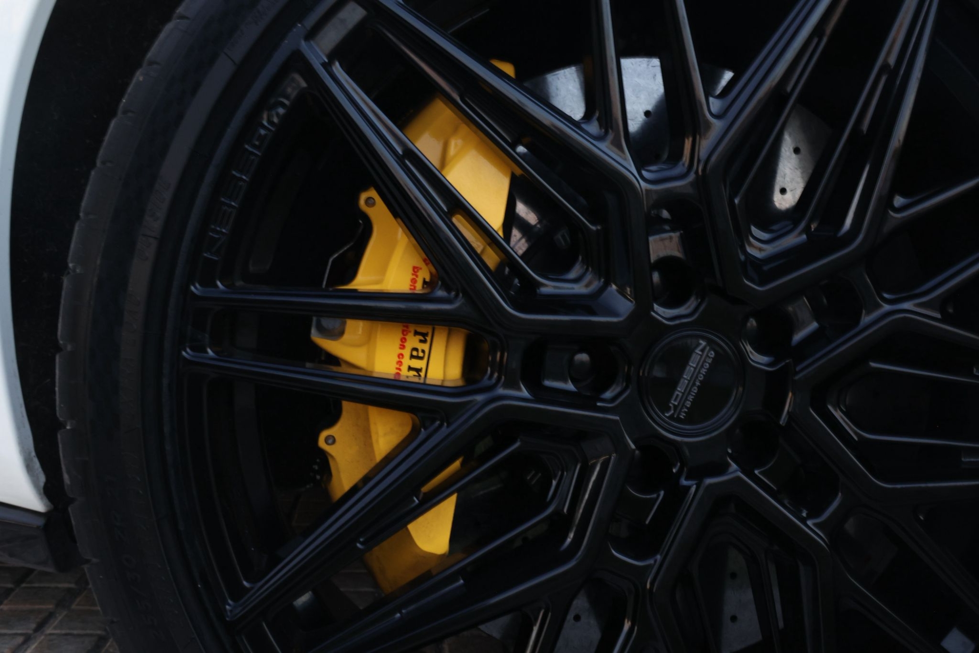 FERRARI GTC4 LUSSO V12