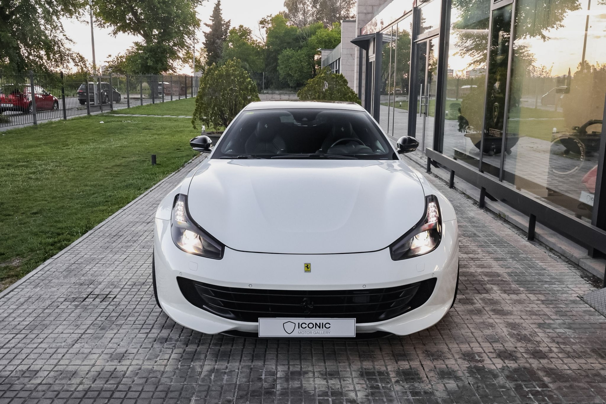 FERRARI GTC4 LUSSO V12