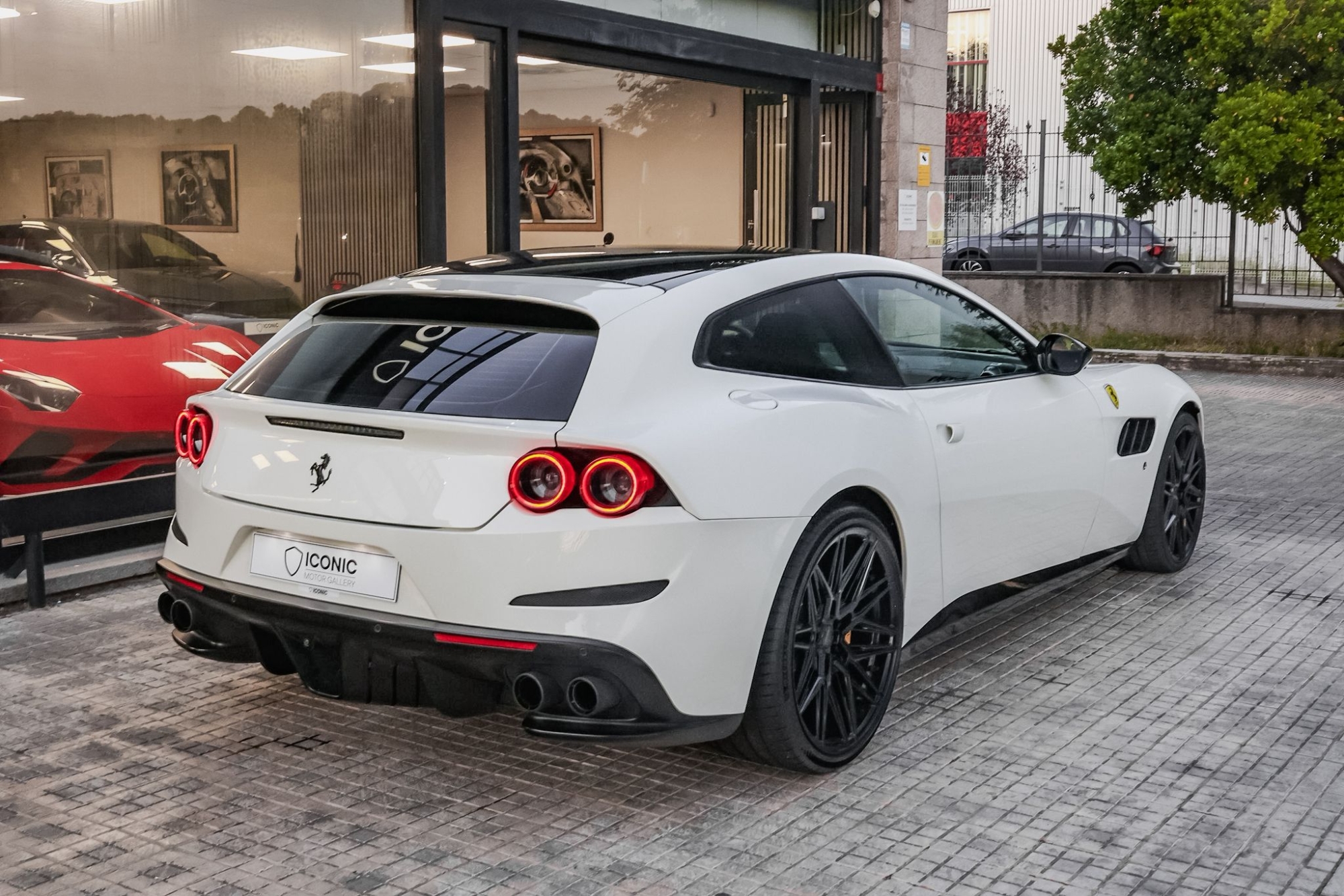 FERRARI GTC4 LUSSO V12