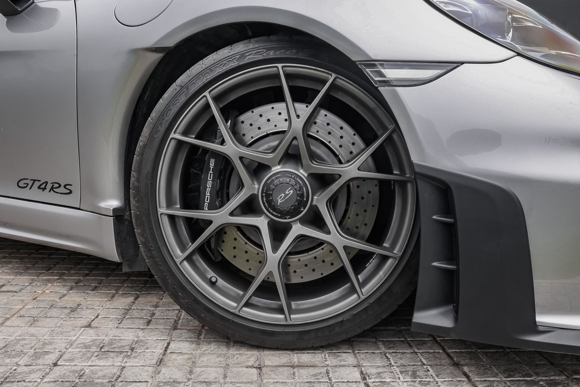 PORSCHE 718 GT4 RS WEISSACH
